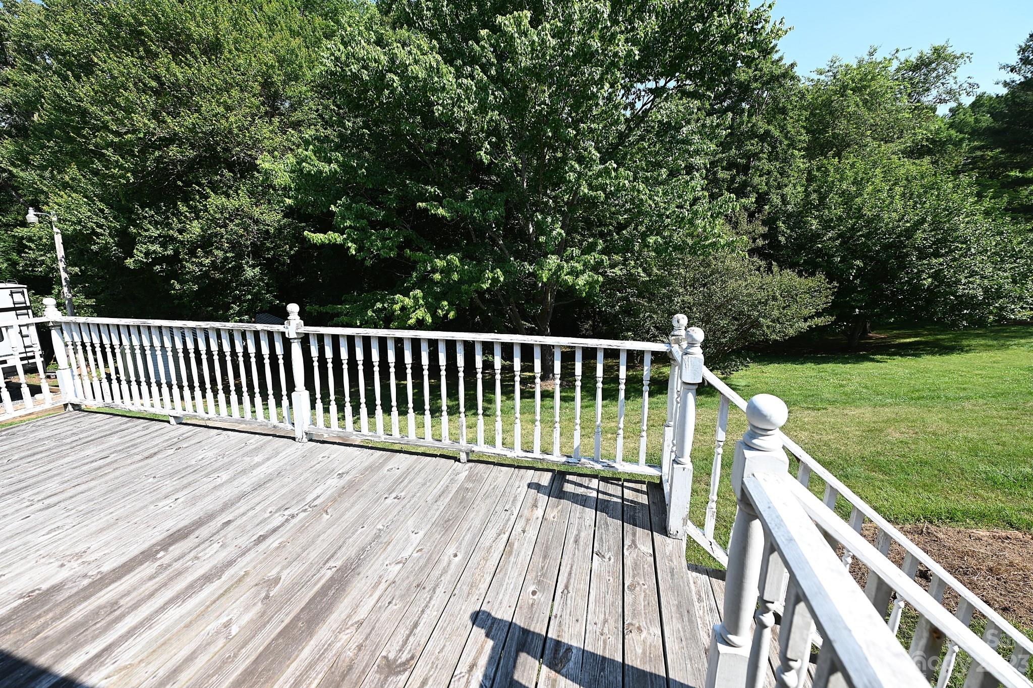 669 River Hills Court