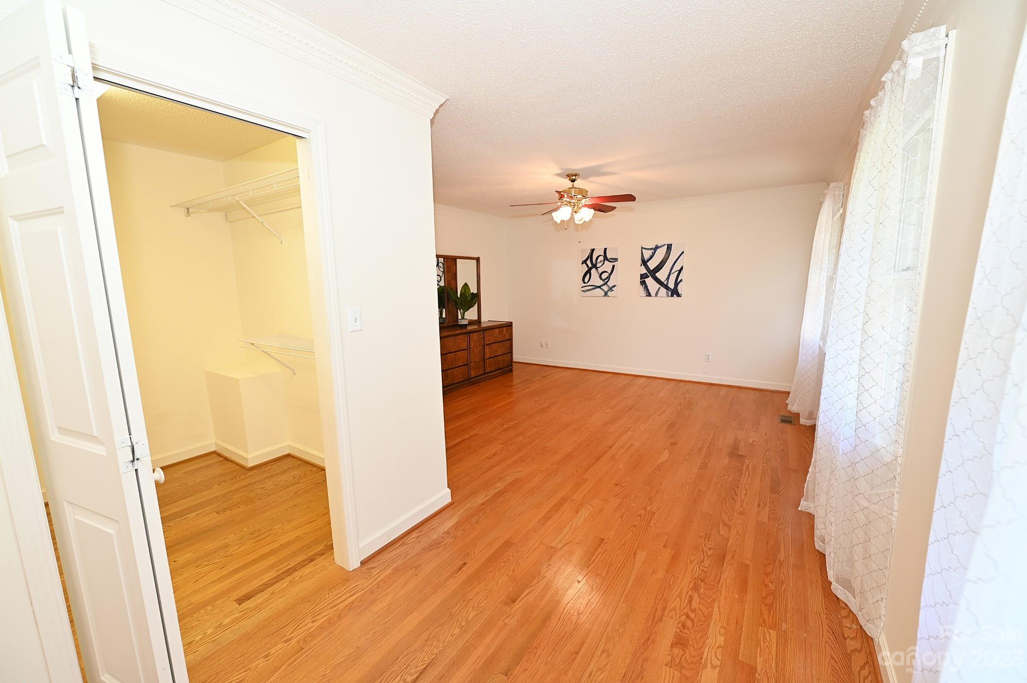 669 River Hills Court