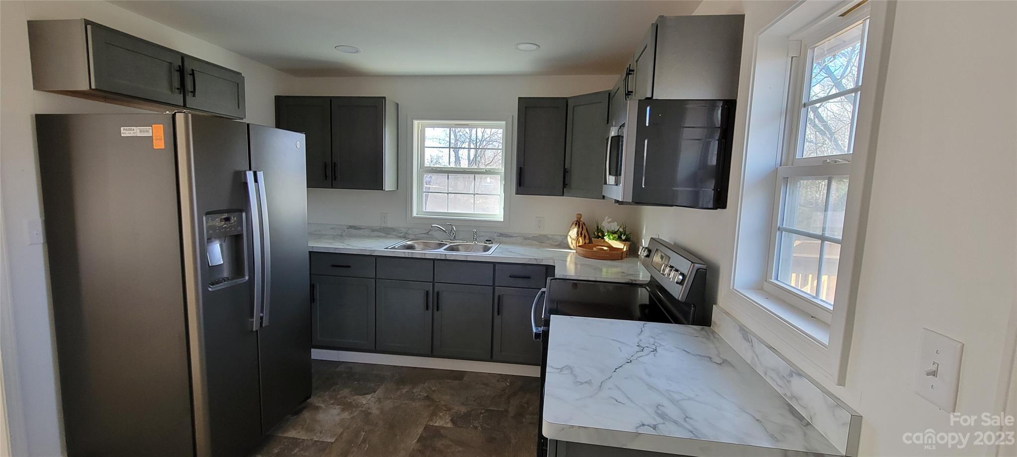 428 Folk Street NW