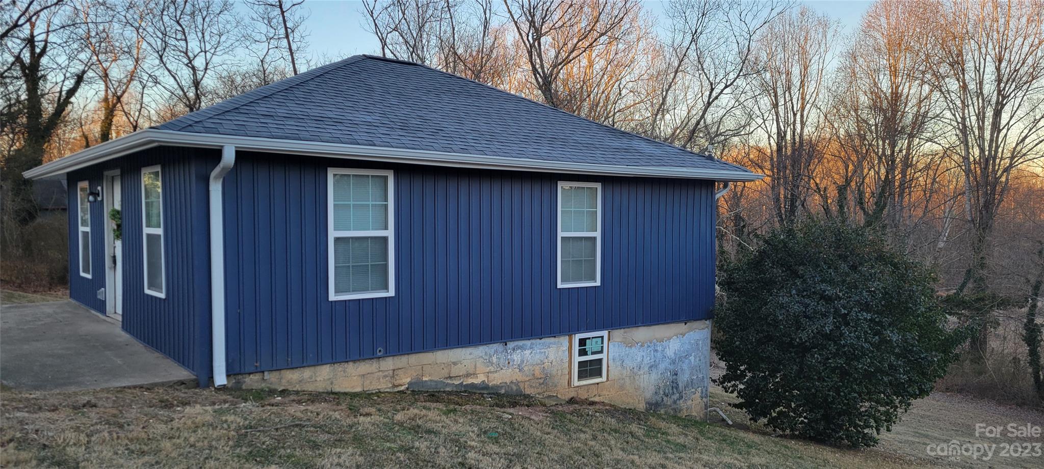 428 Folk Street NW