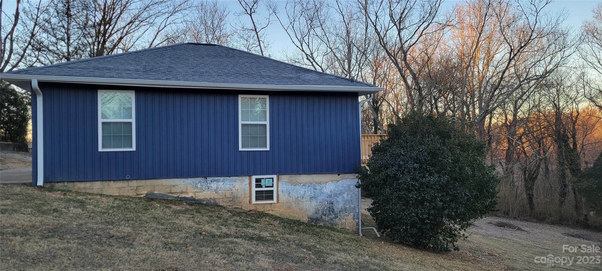 428 Folk Street NW