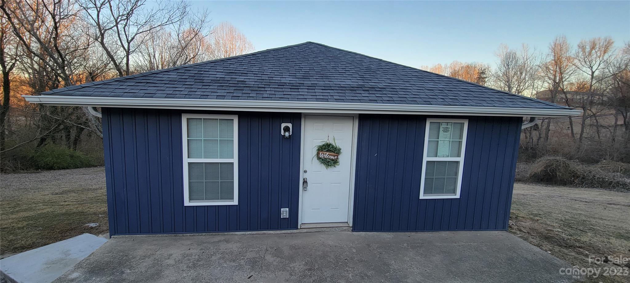 428 Folk Street NW