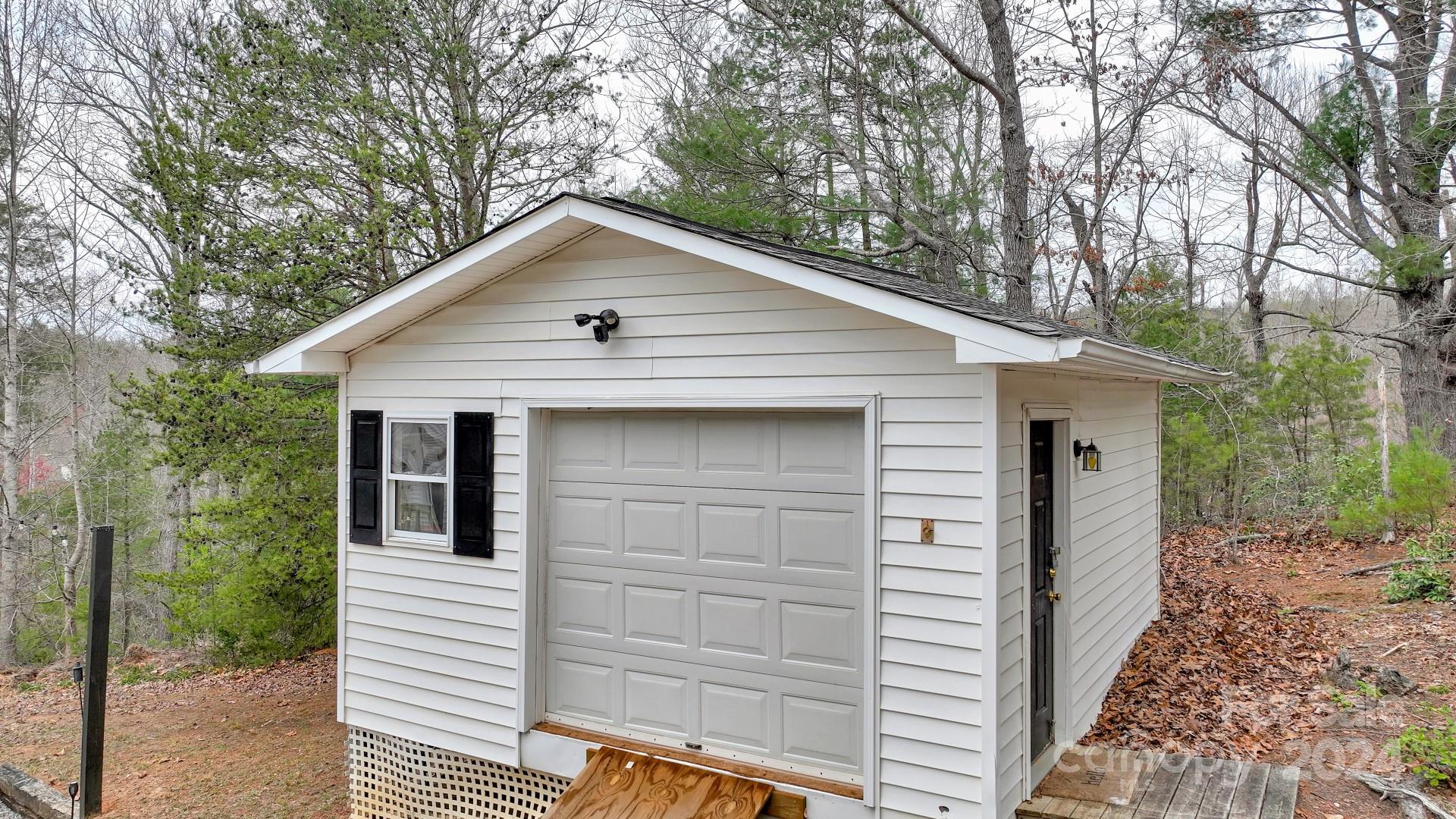 160 Fox Runn Road