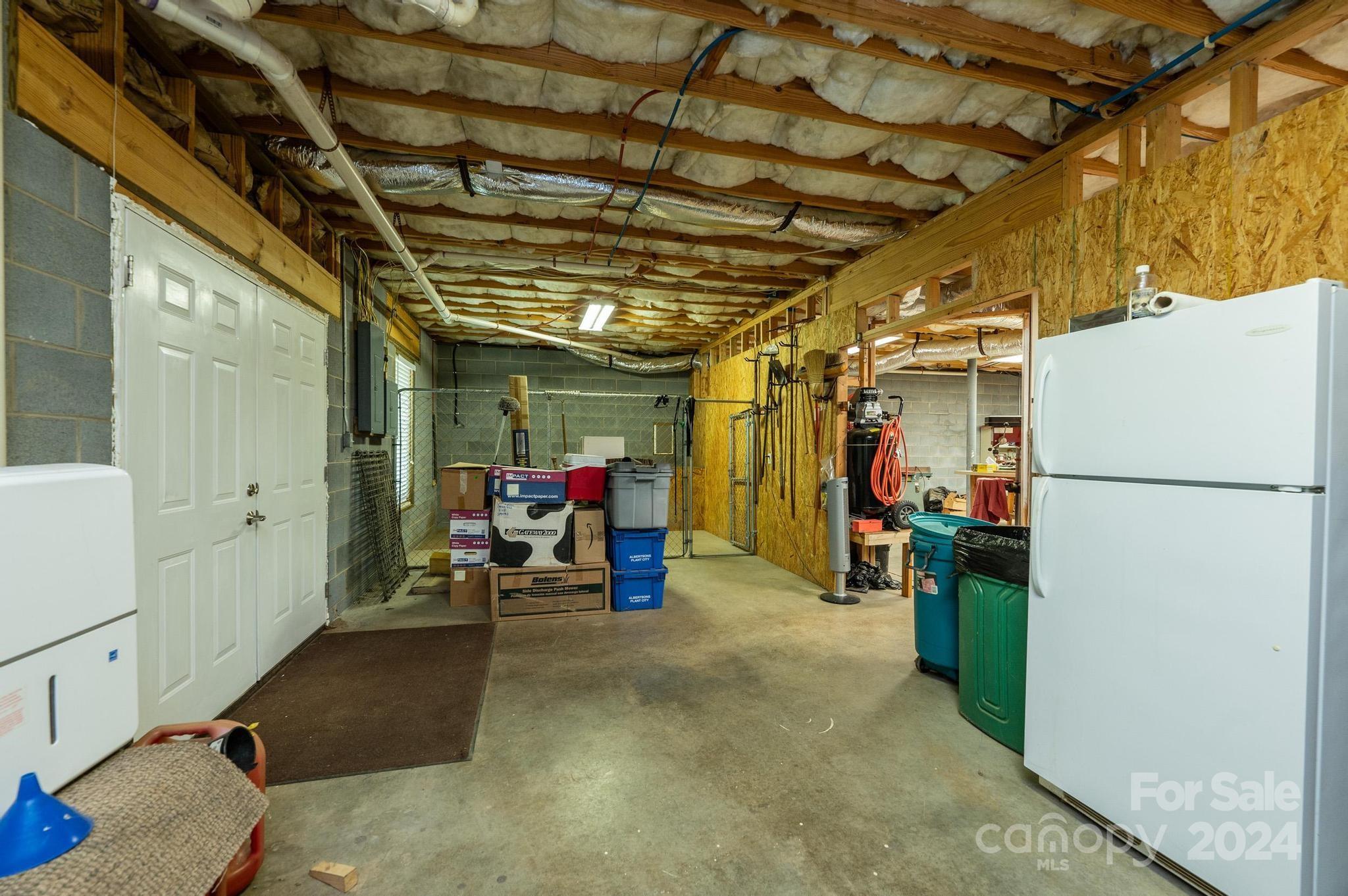 6160 Hayden Drive NE