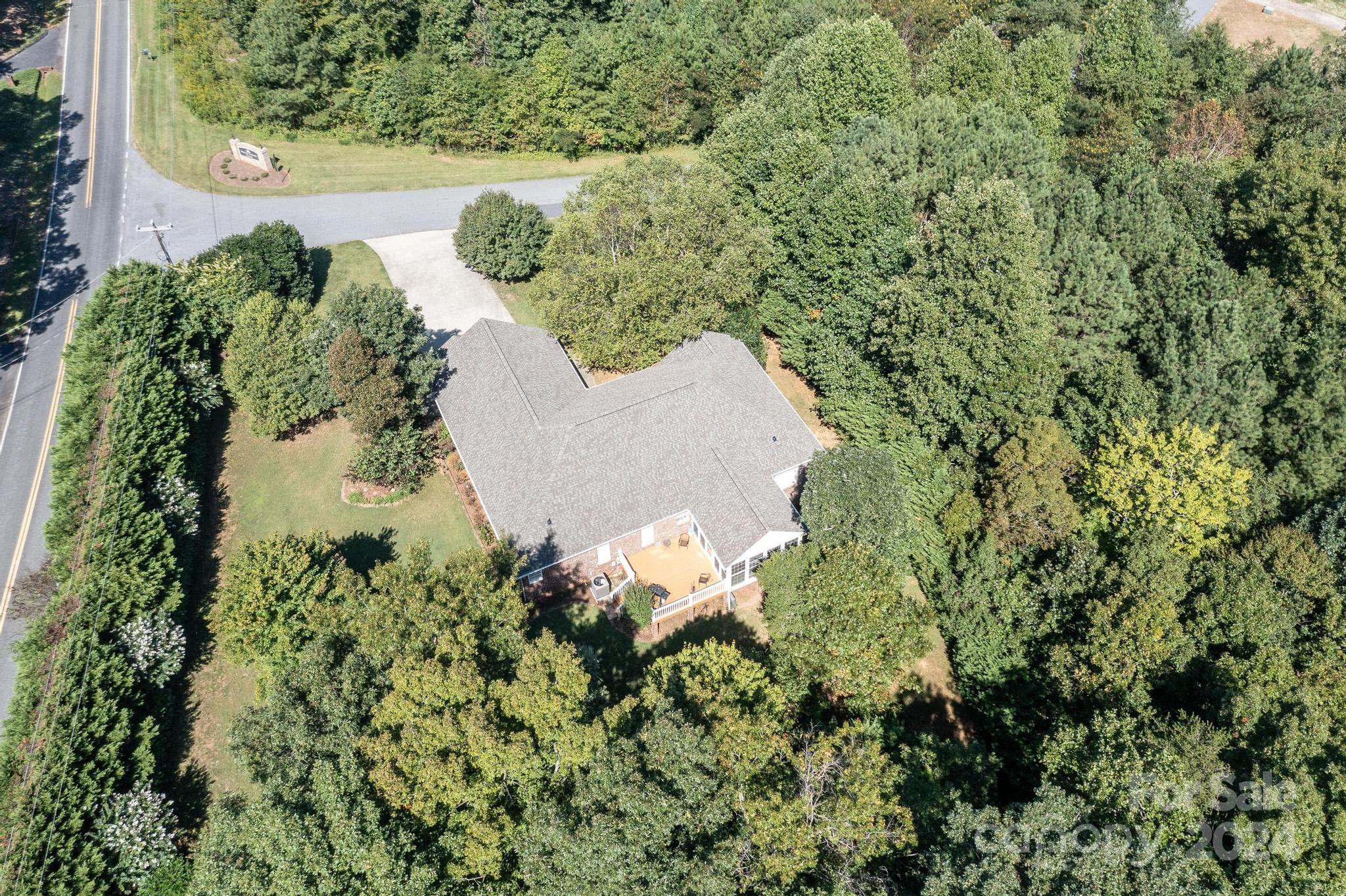 6160 Hayden Drive NE