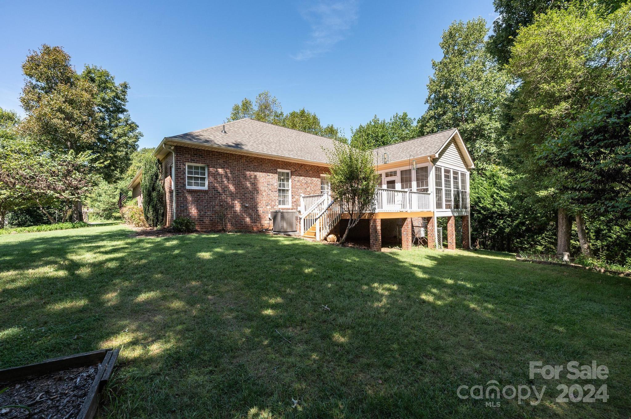 6160 Hayden Drive NE