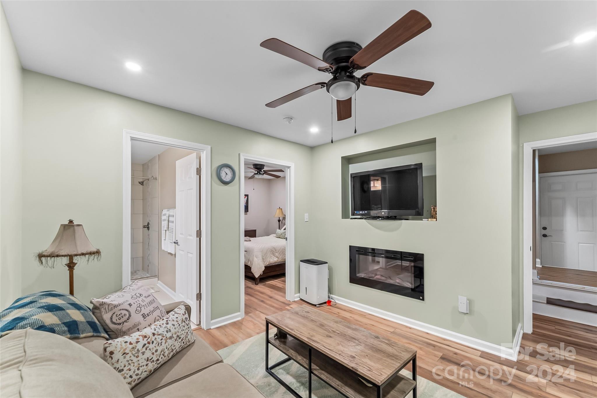 2310 39th Avenue Court NE