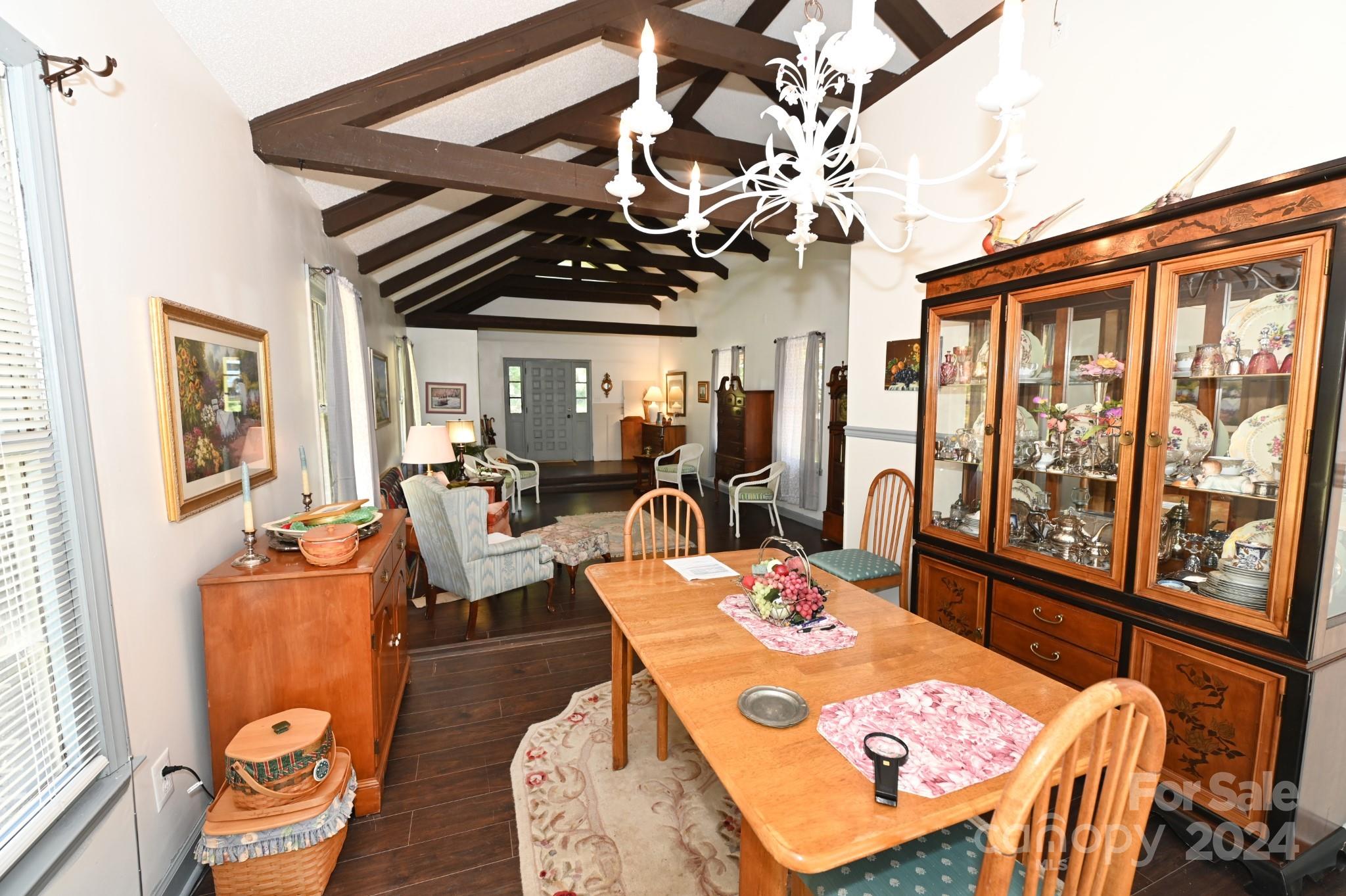 1630 Shirley Lane