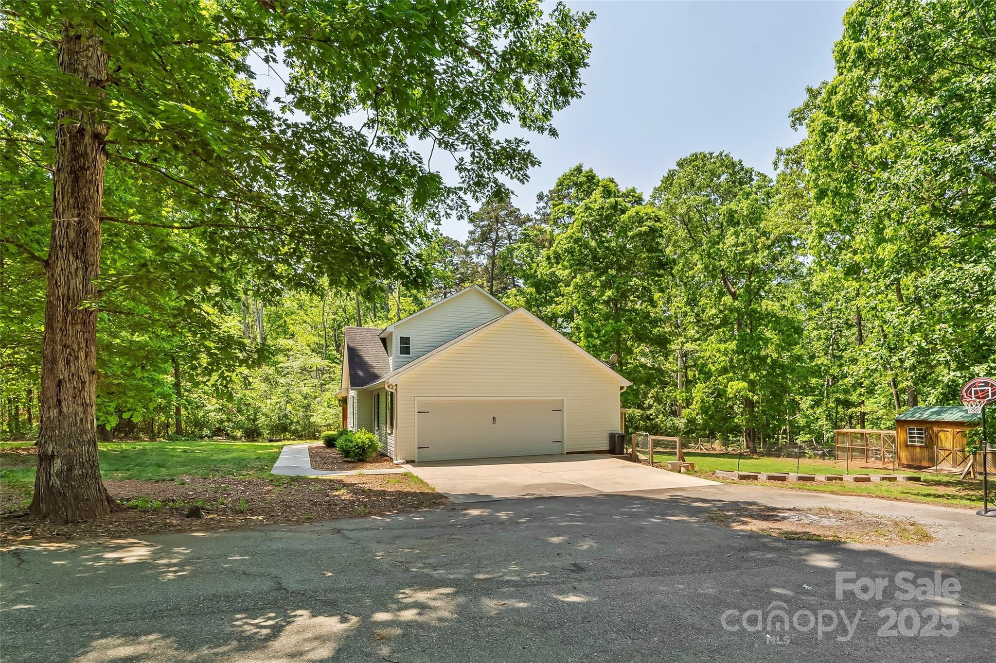 1338 Pell Drive