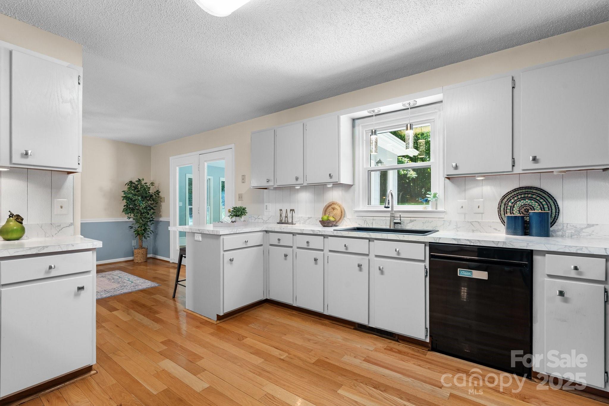 4007 Black Oak Road