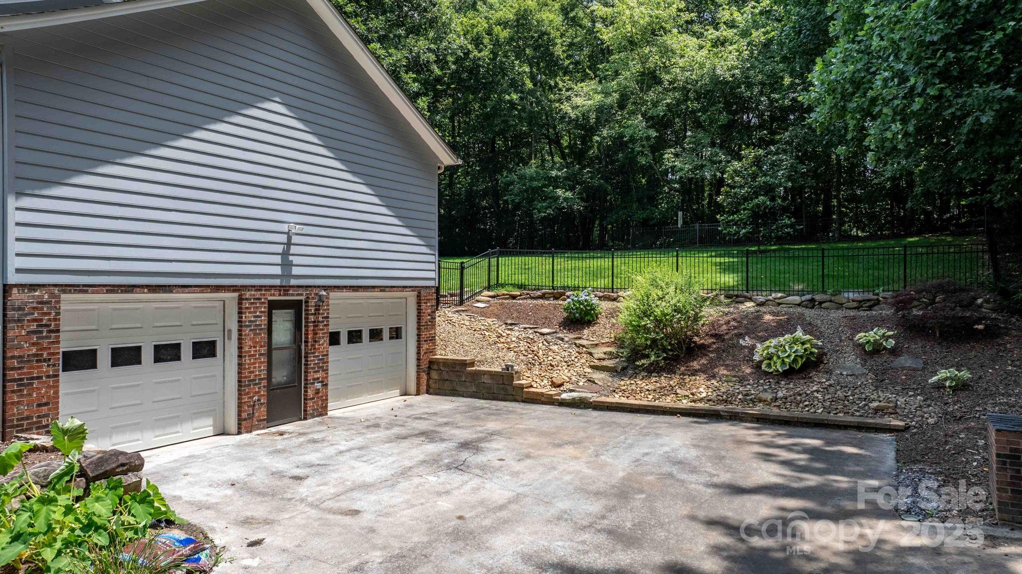 4007 Black Oak Road