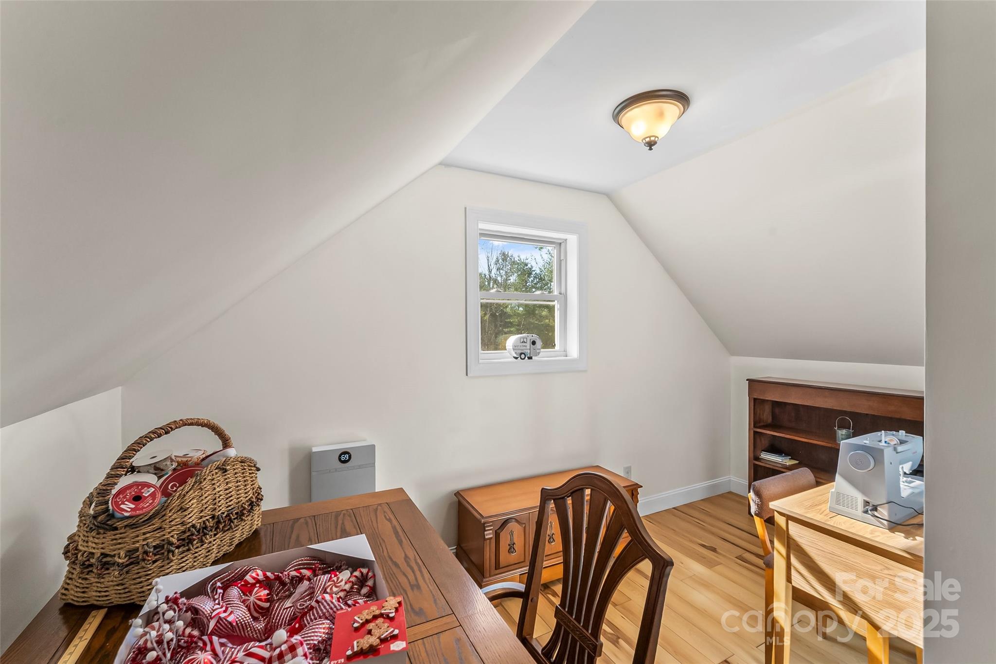 5346 Oak Crest Lane