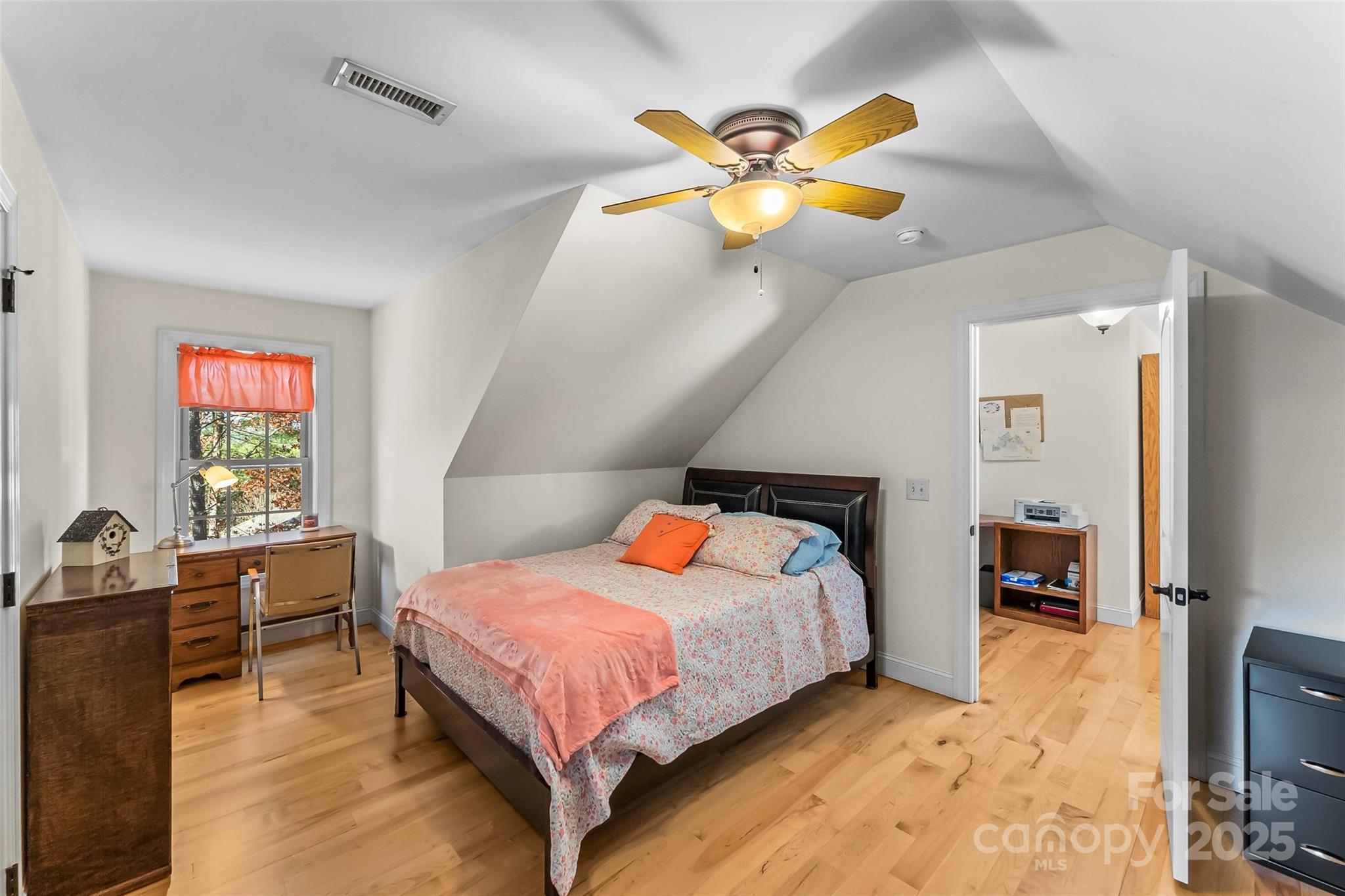 5346 Oak Crest Lane