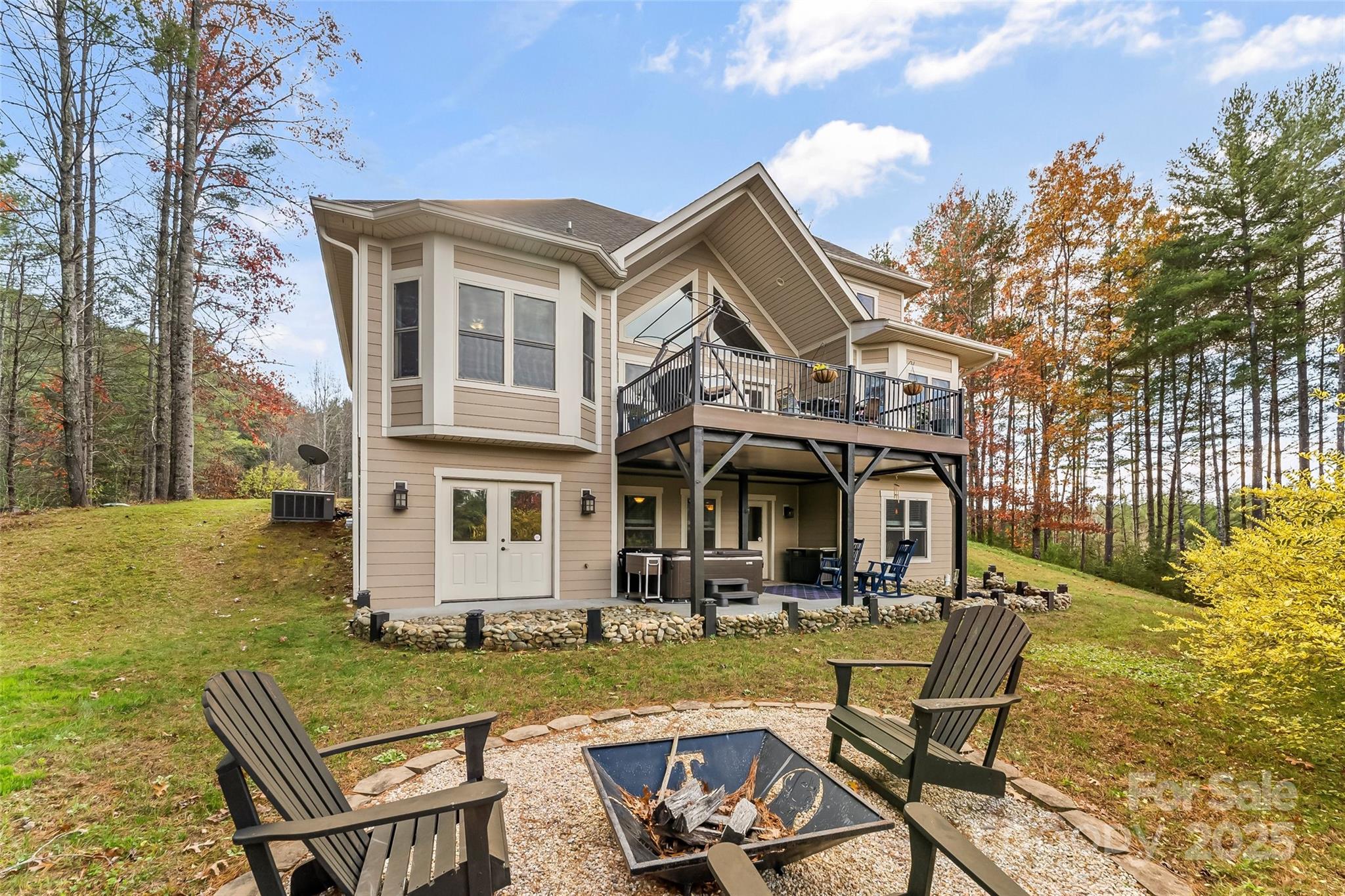 5346 Oak Crest Lane