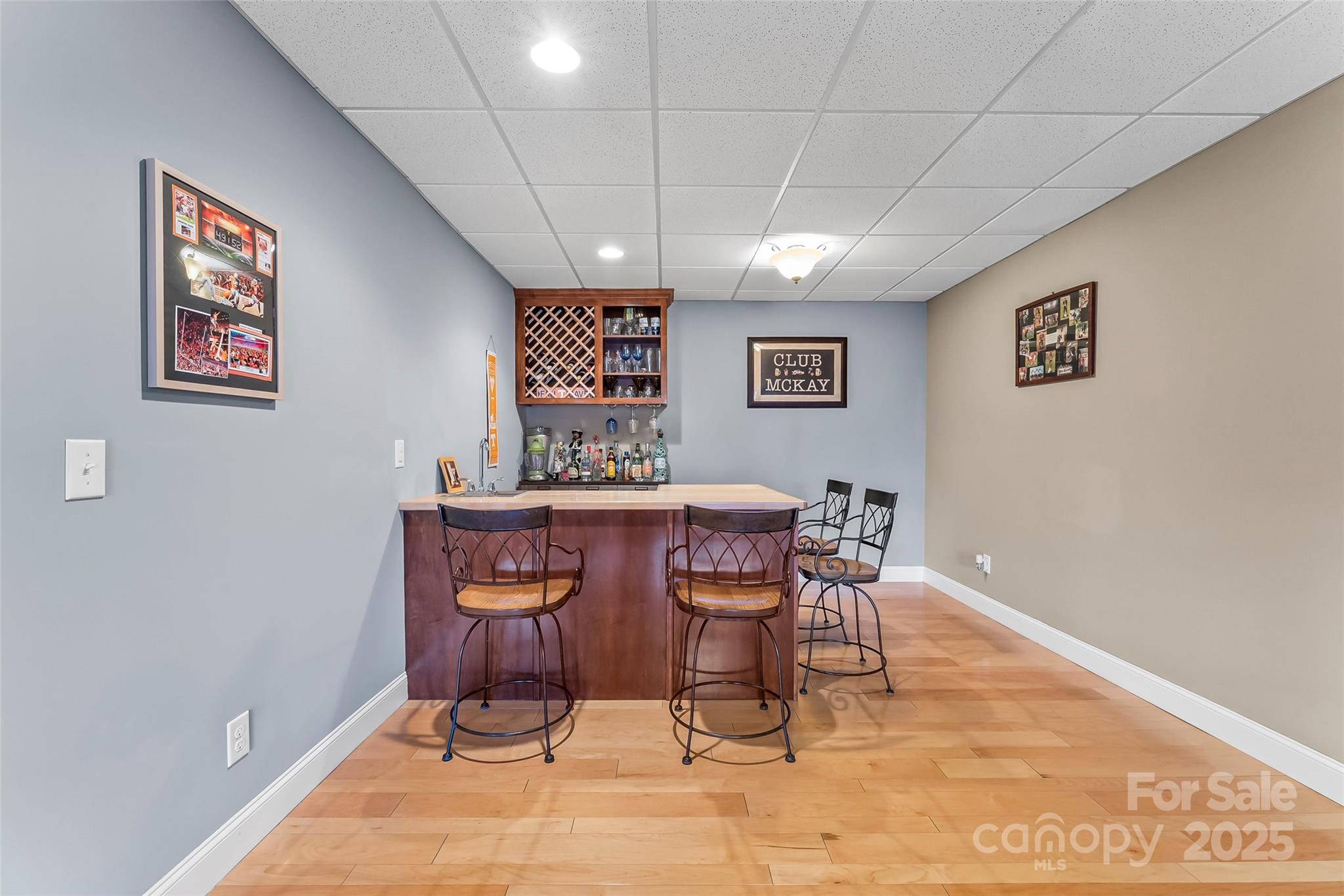 5346 Oak Crest Lane