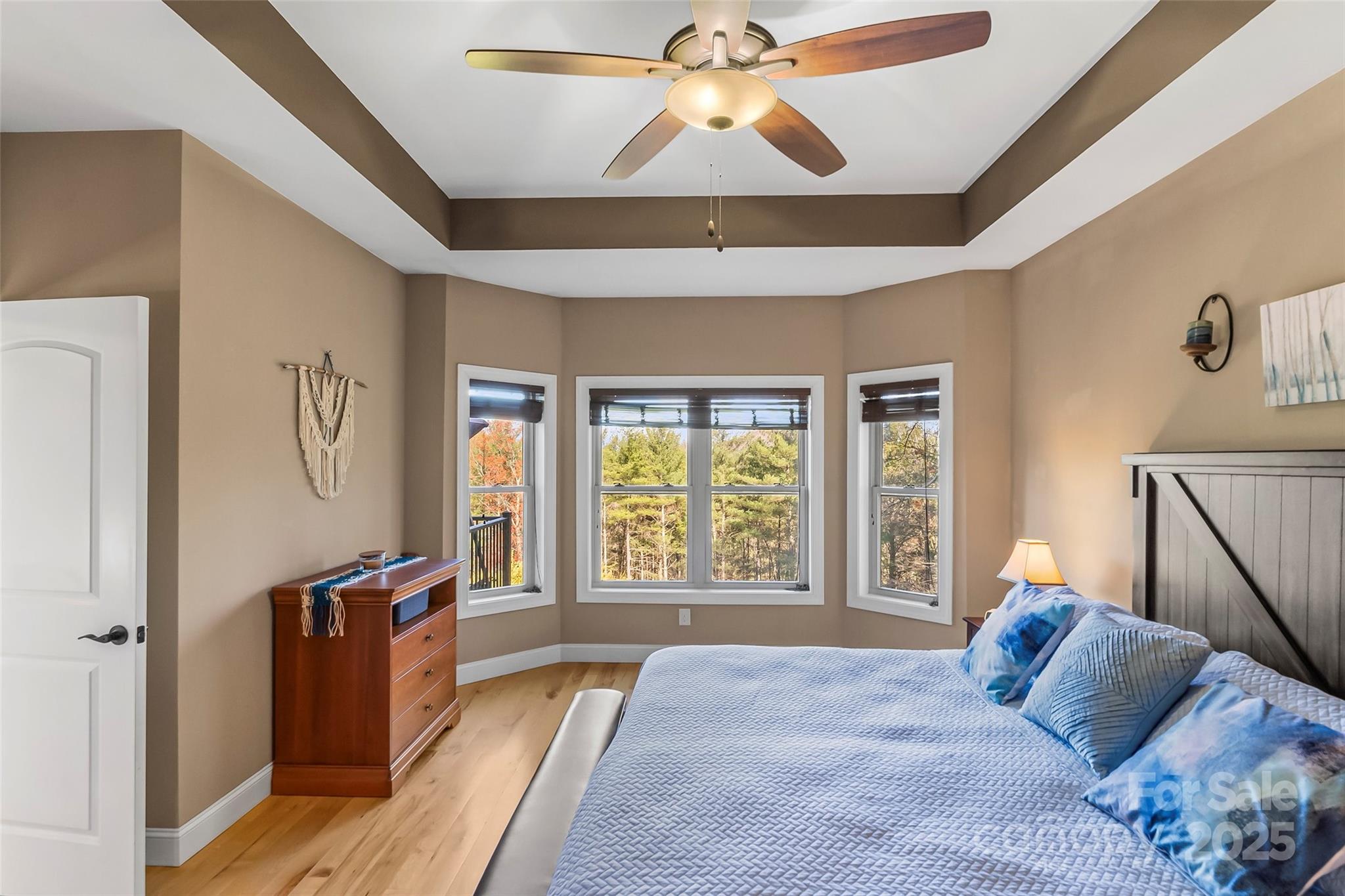 5346 Oak Crest Lane