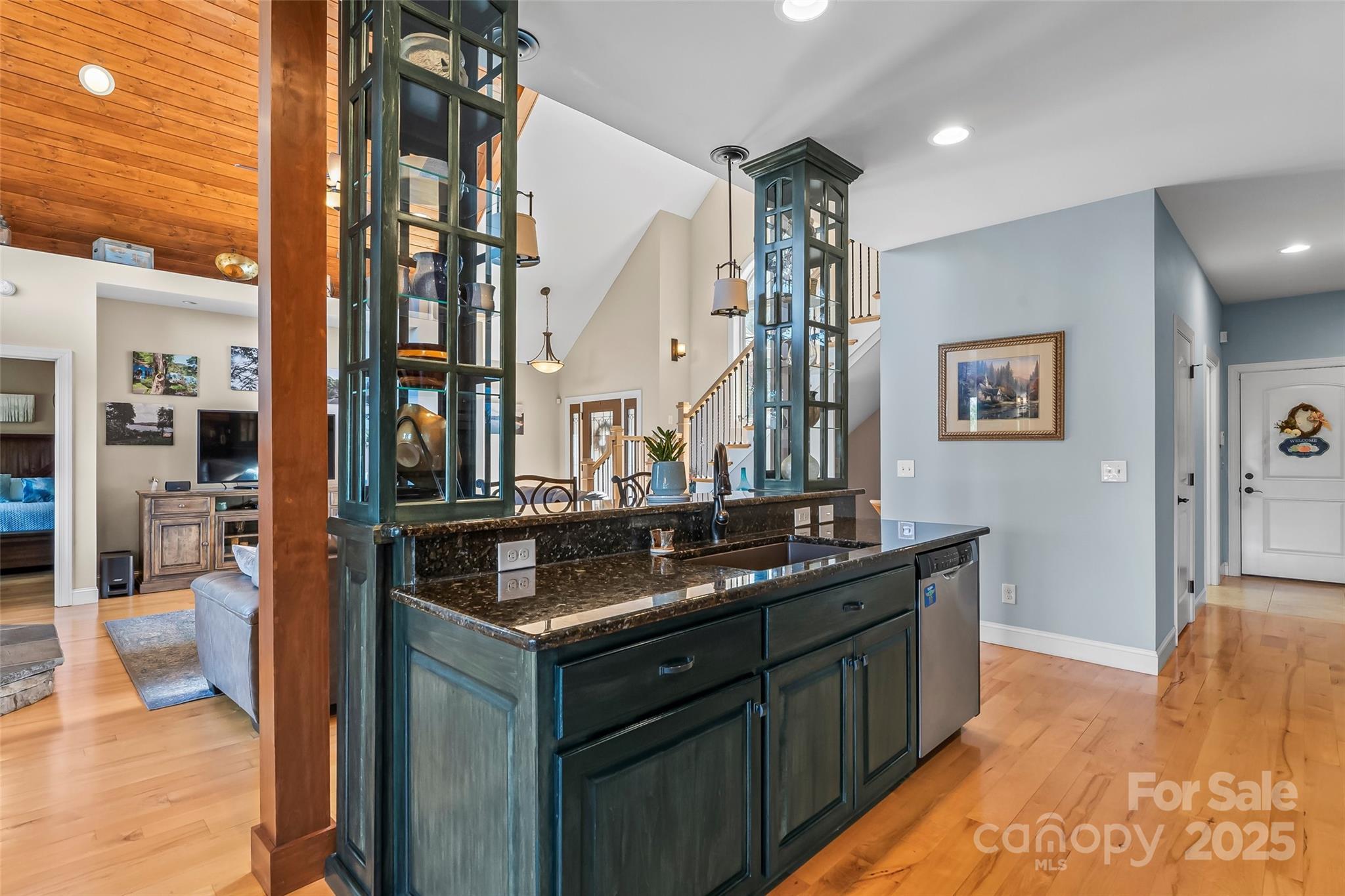 5346 Oak Crest Lane