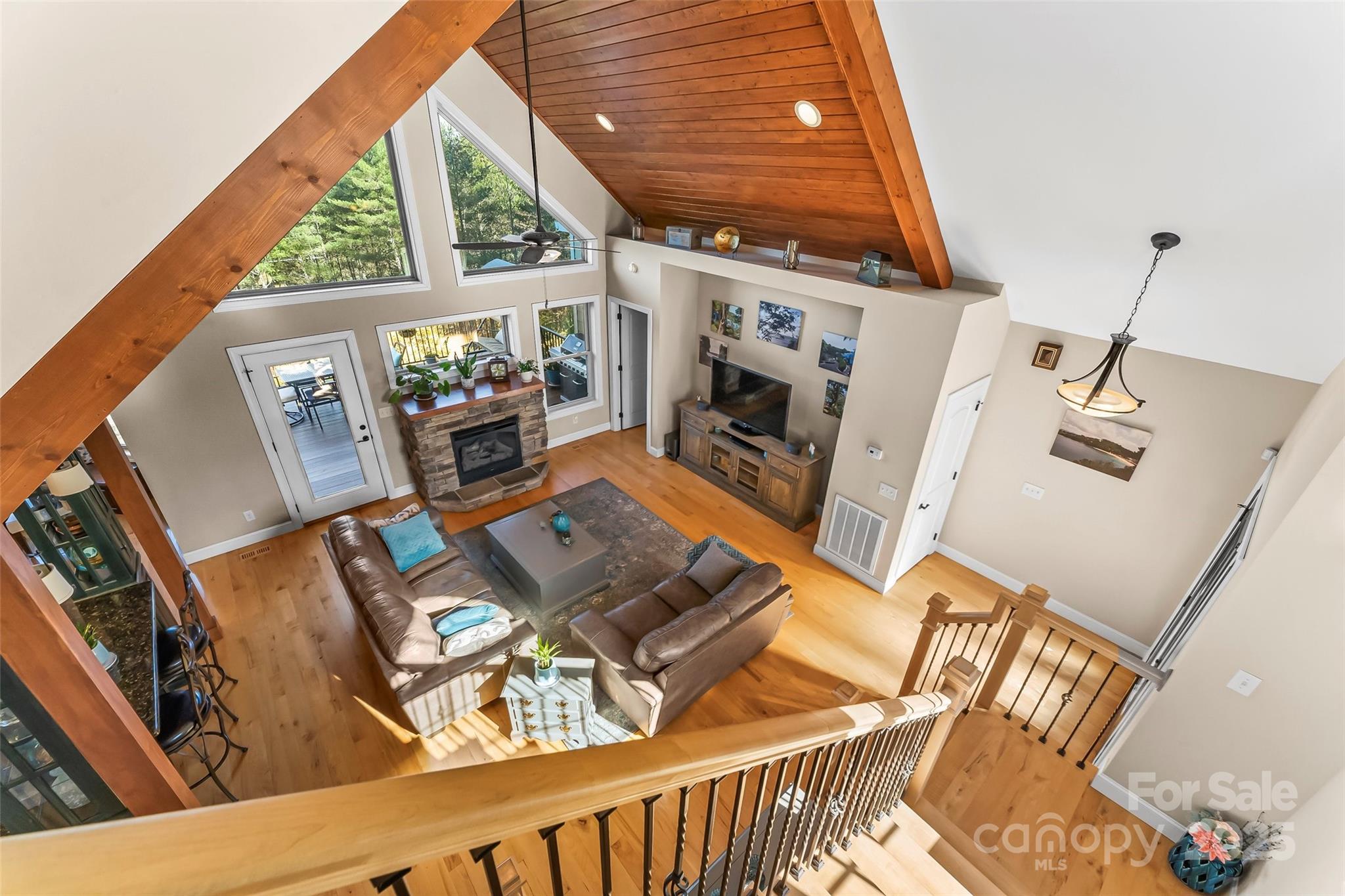 5346 Oak Crest Lane