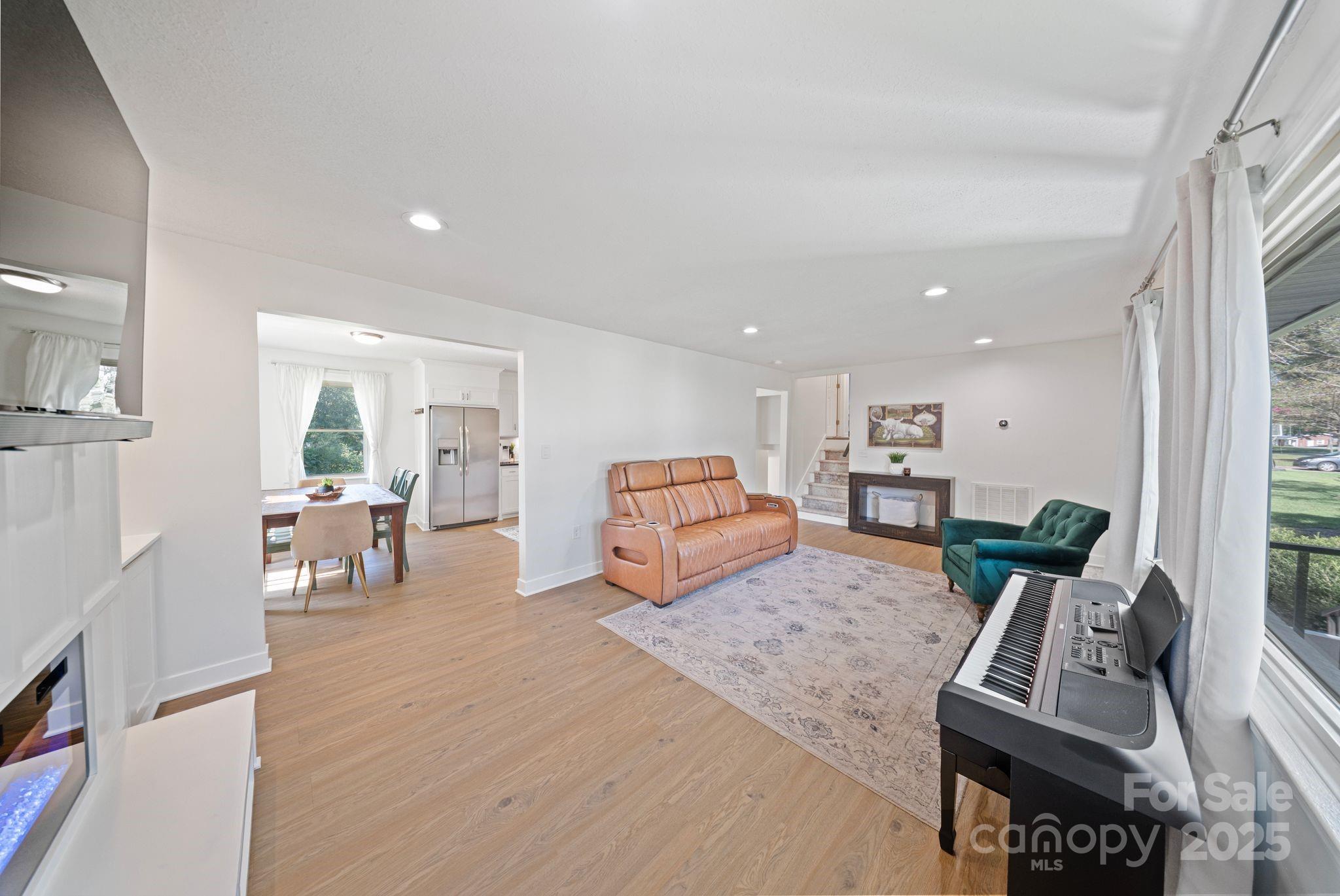 5703 Valley Field Road