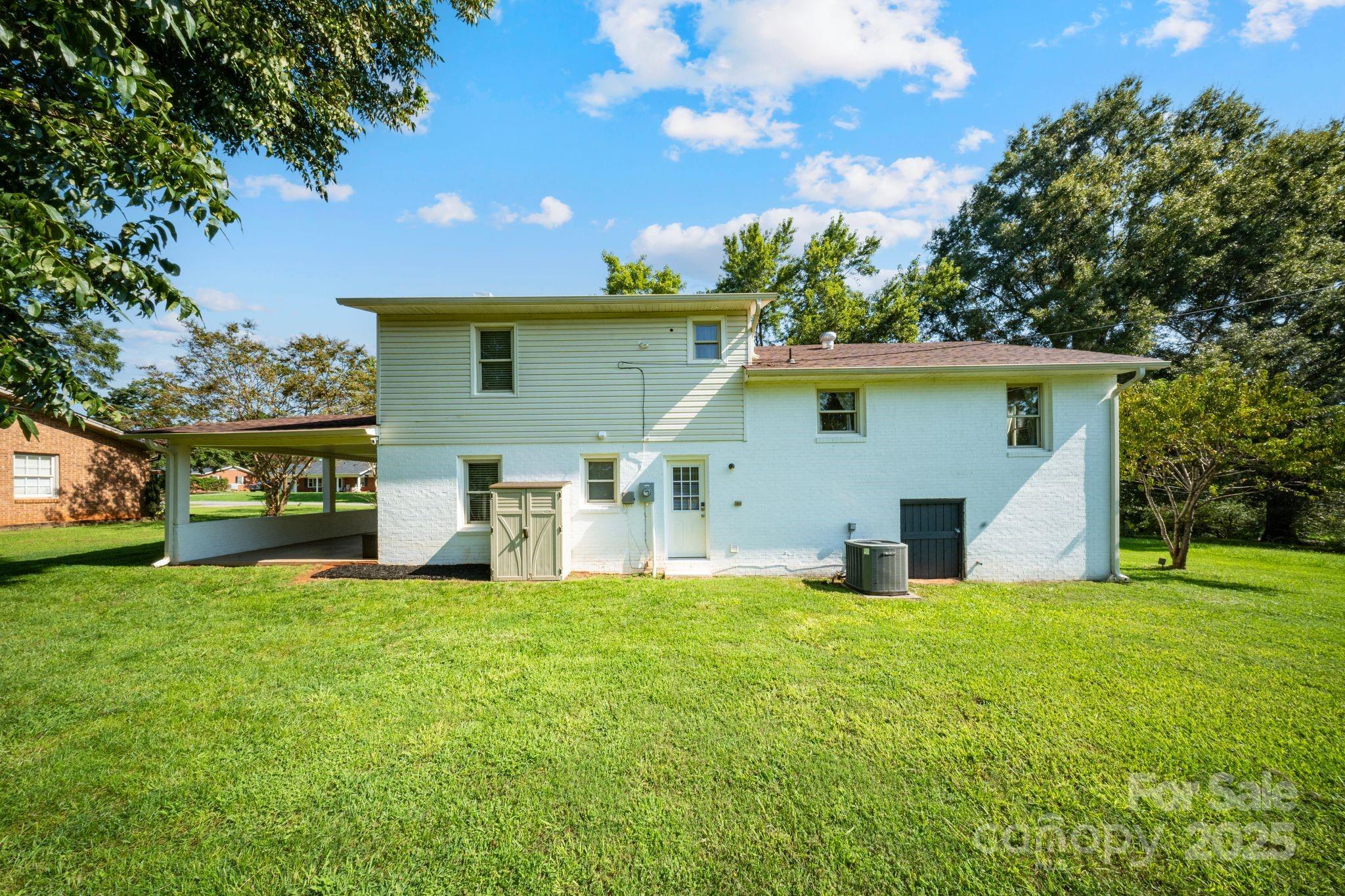 5703 Valley Field Road