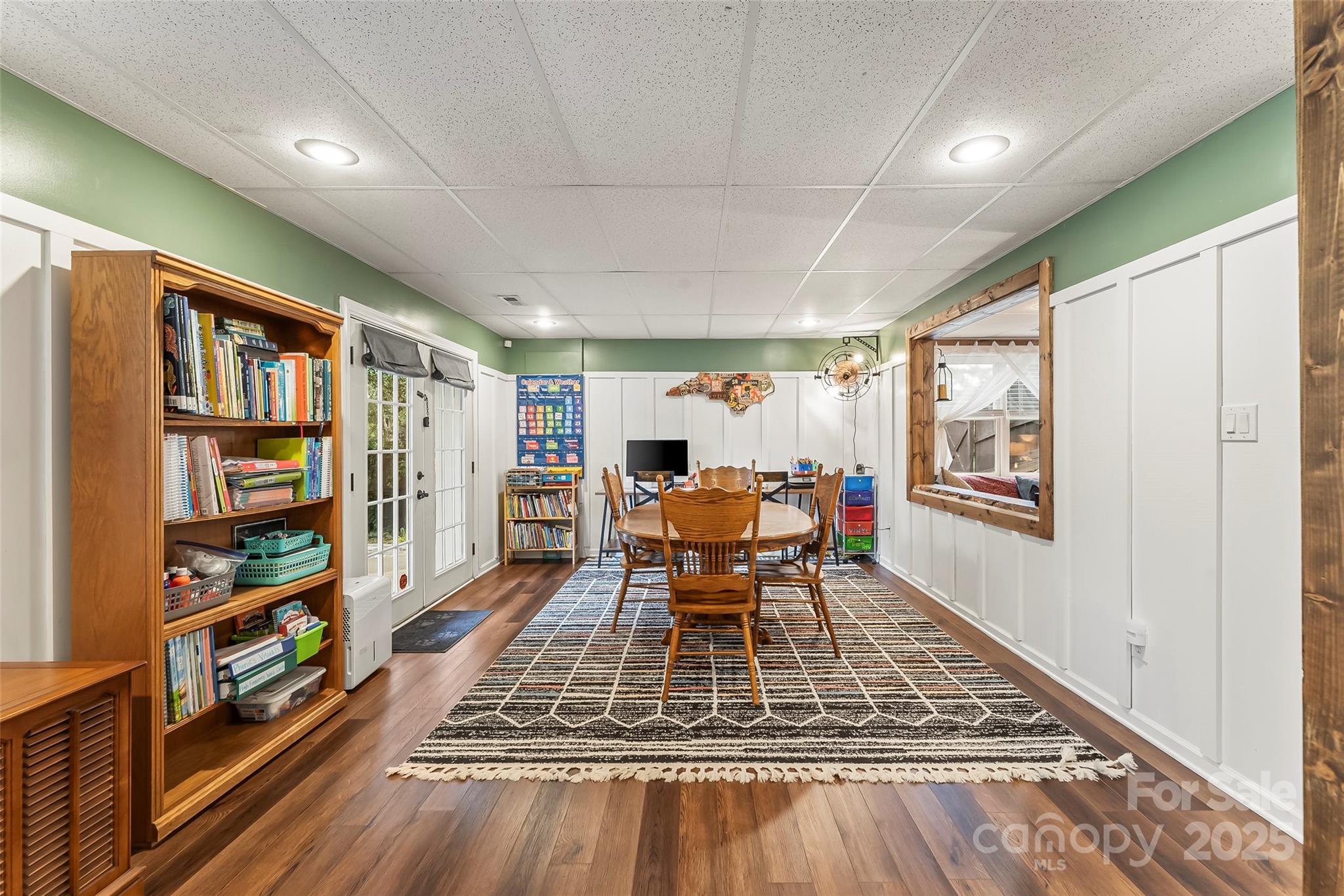 3765 11th Street NE