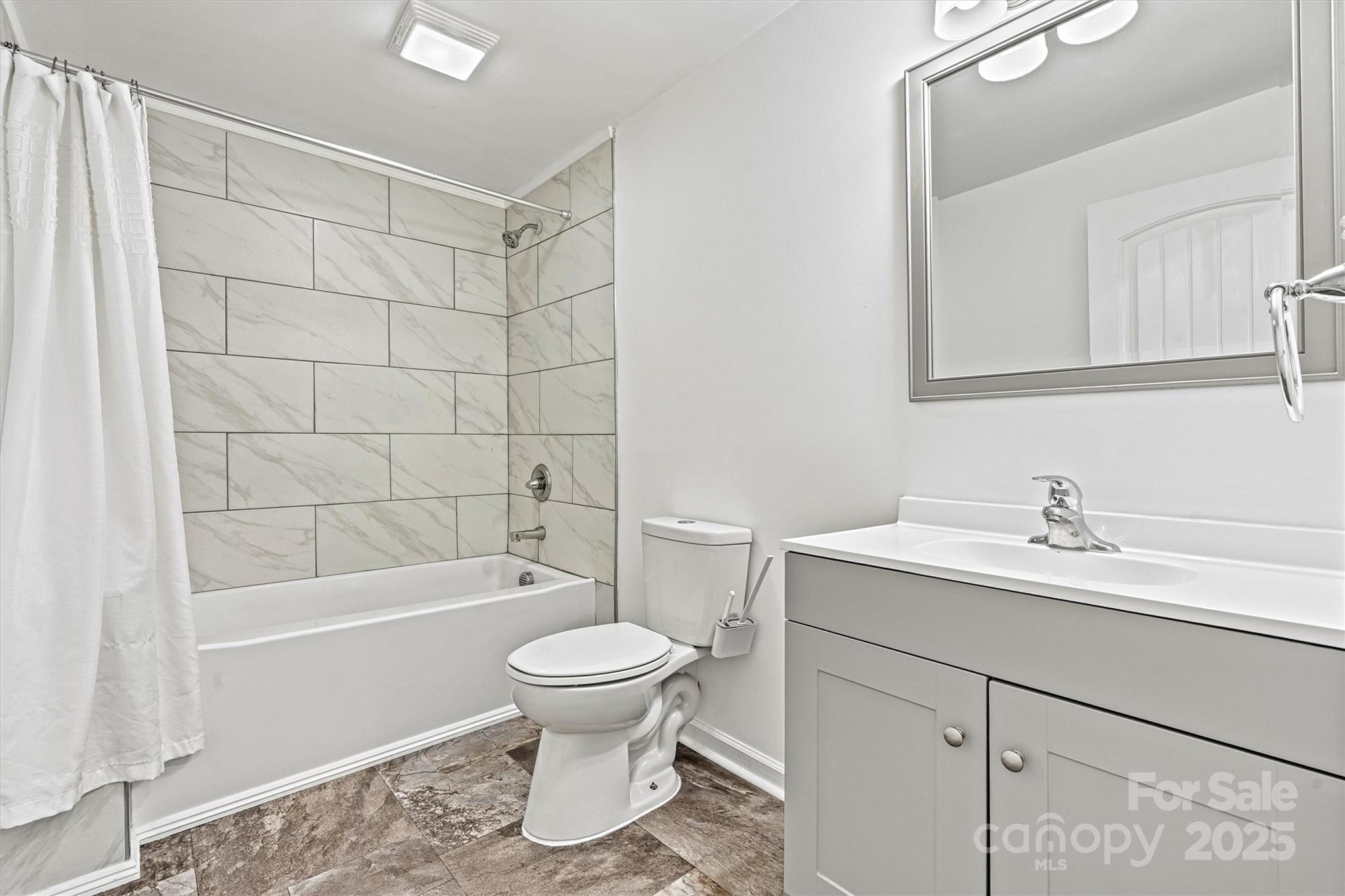 428 Folk Street NW