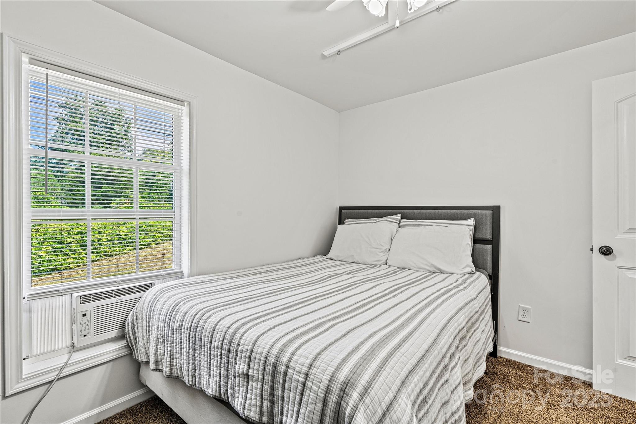 428 Folk Street NW
