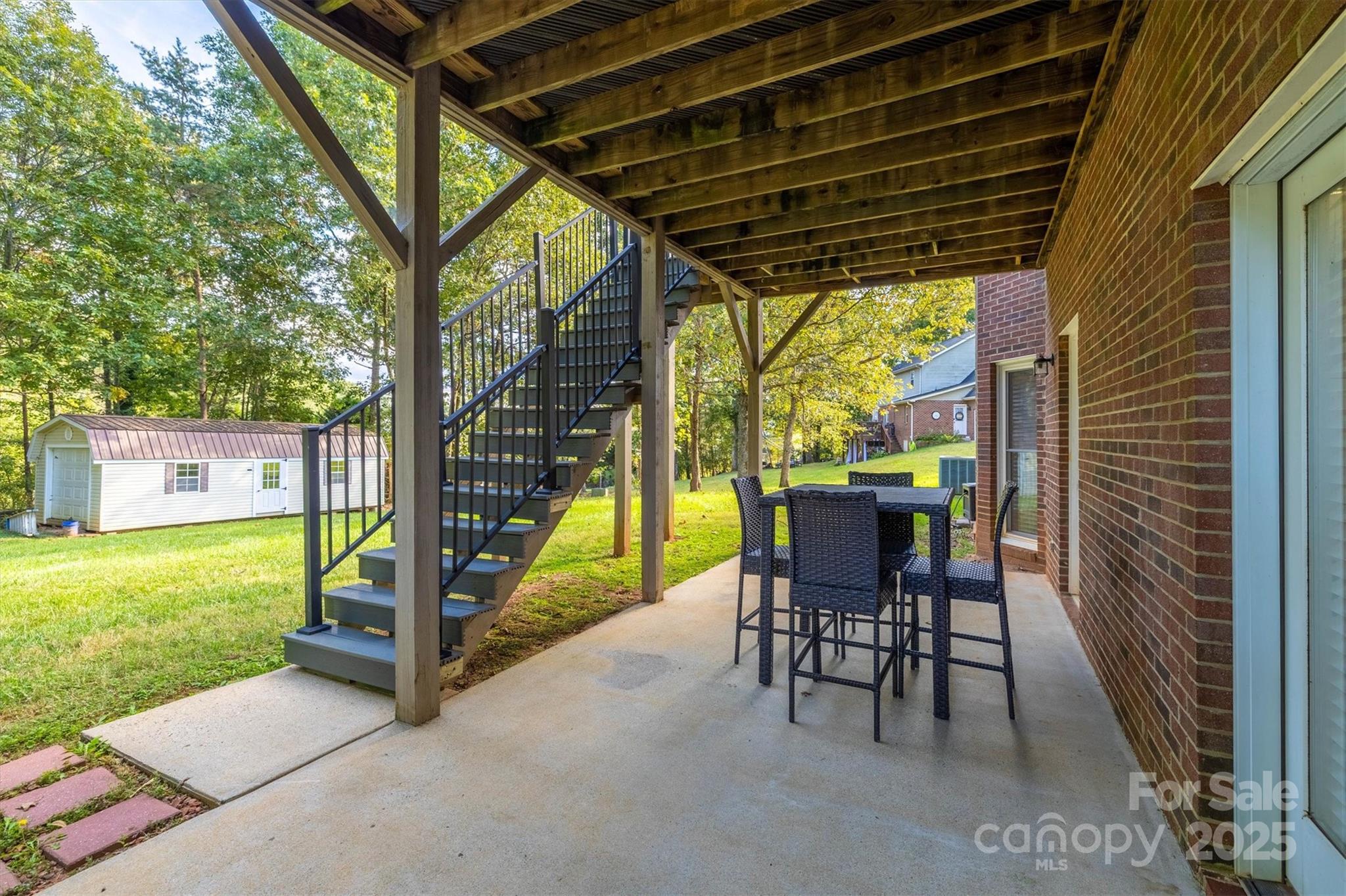 11 Greenway Drive