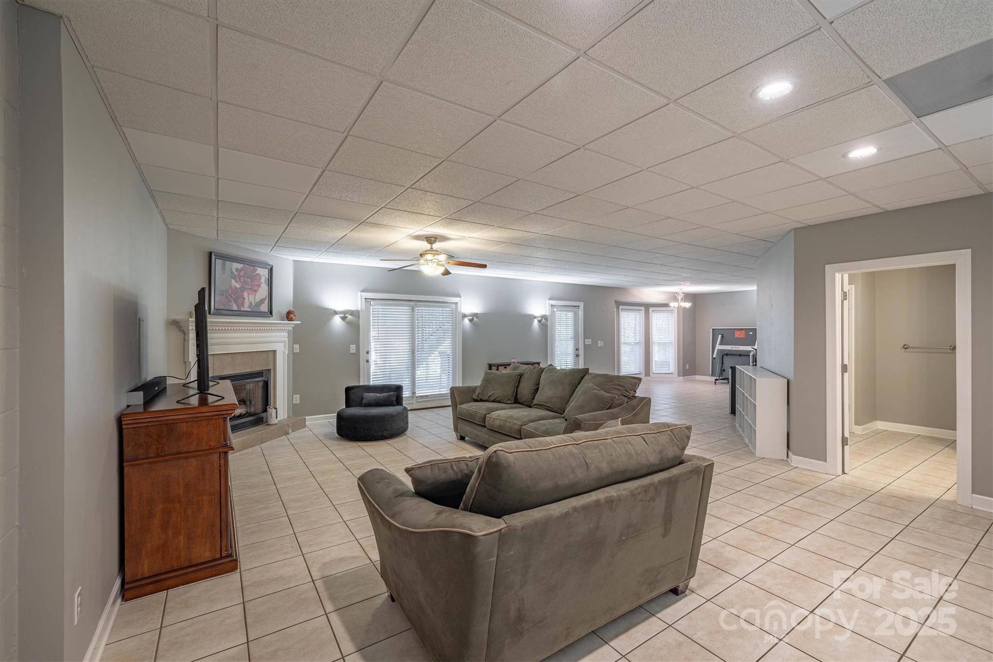 11 Greenway Drive