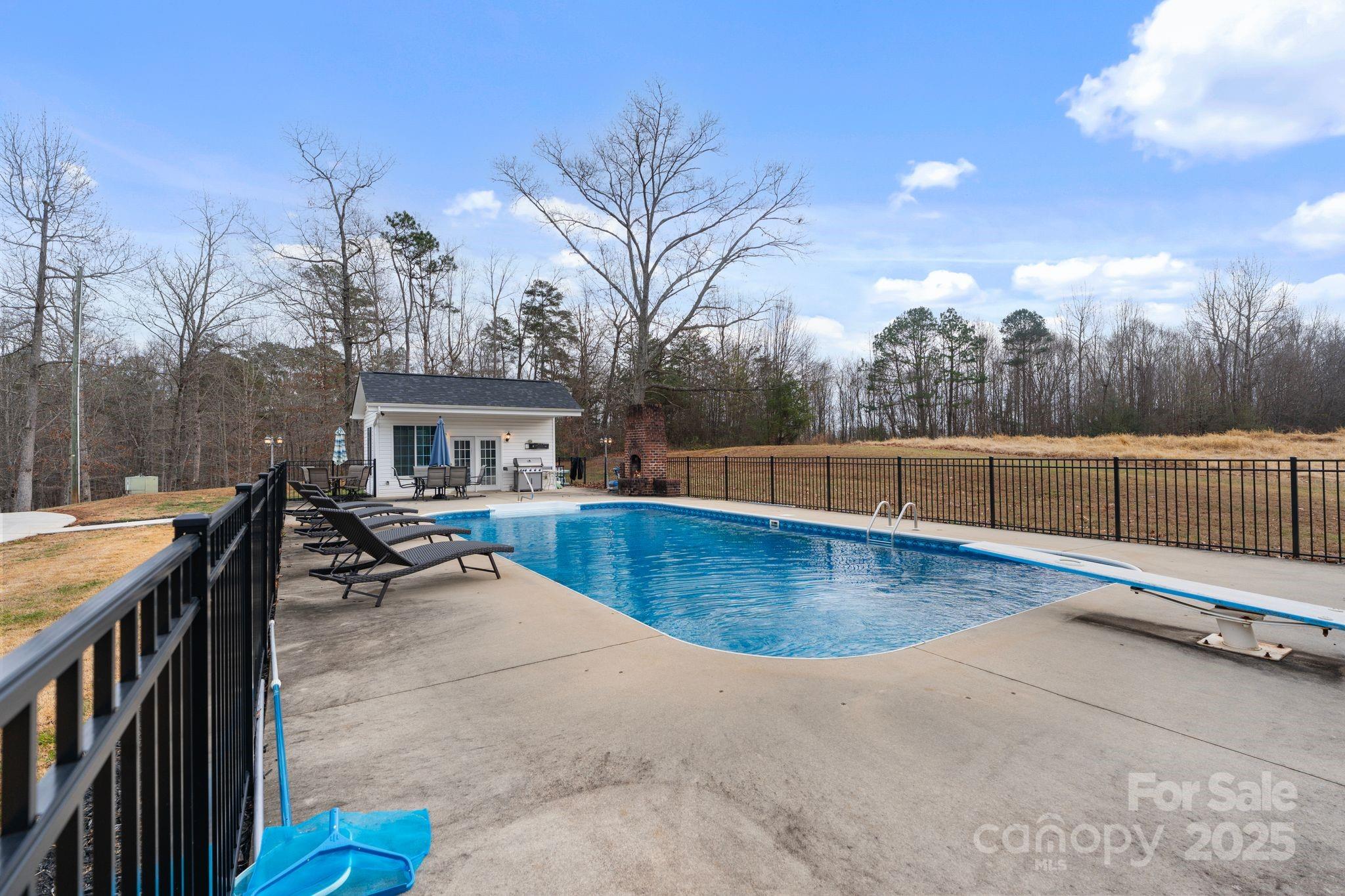 241 Taylor Circle
