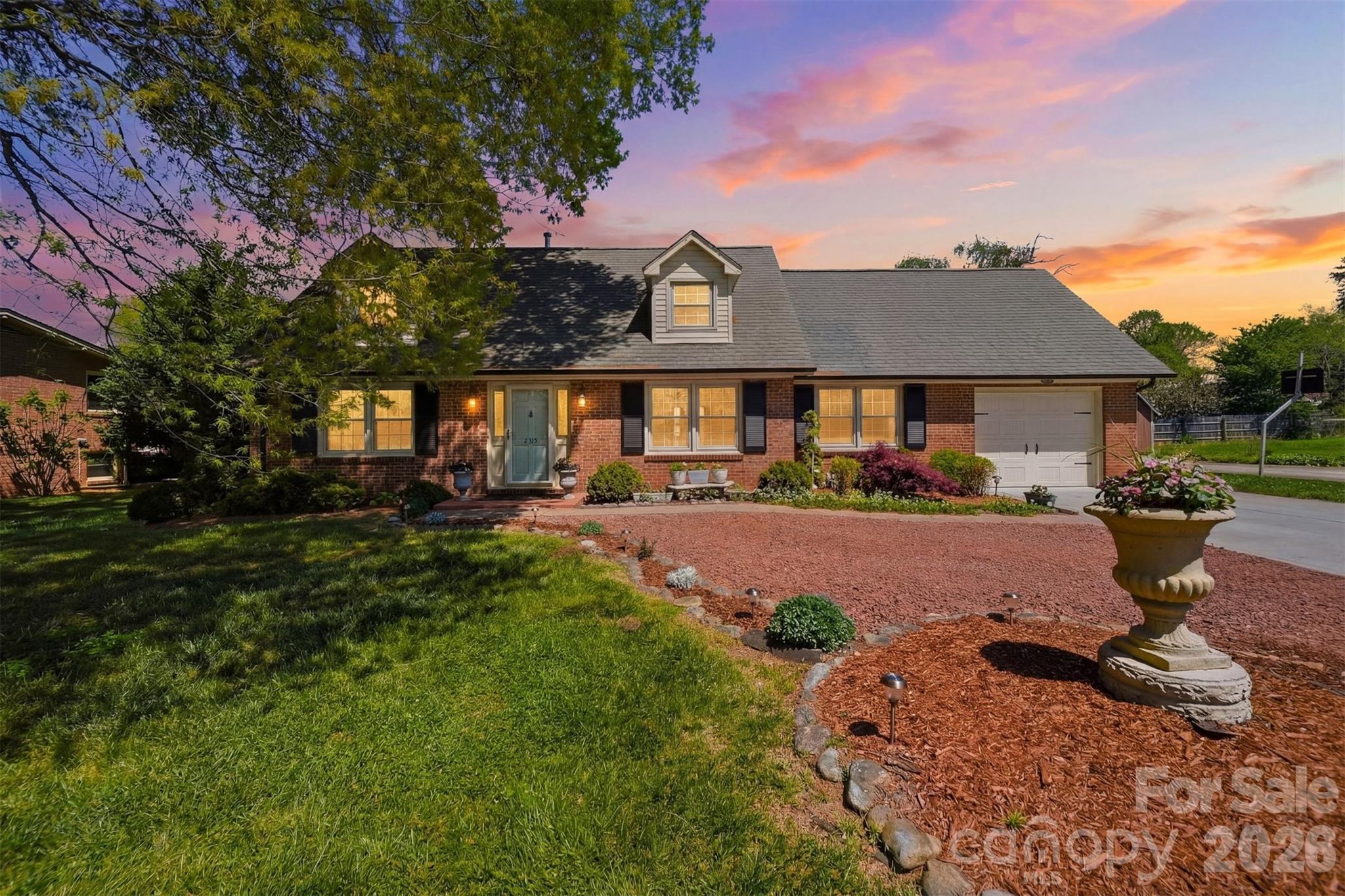2315 29th Avenue Drive NE
