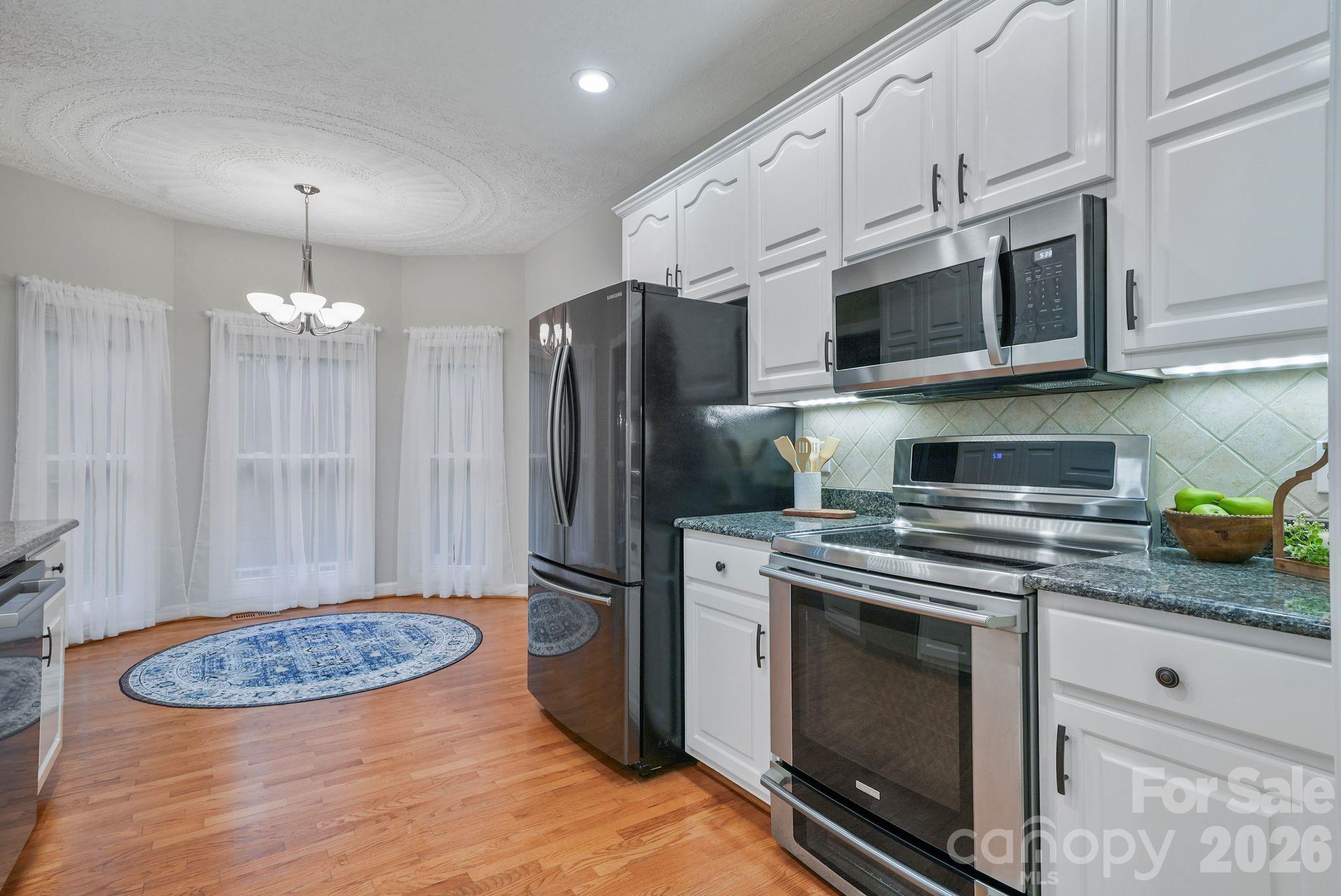 11 Greenway Drive