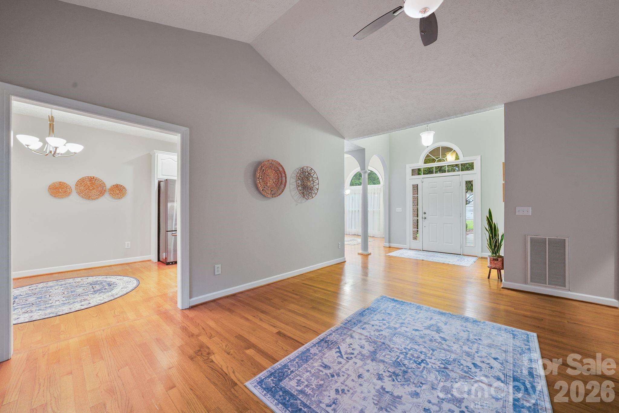 11 Greenway Drive