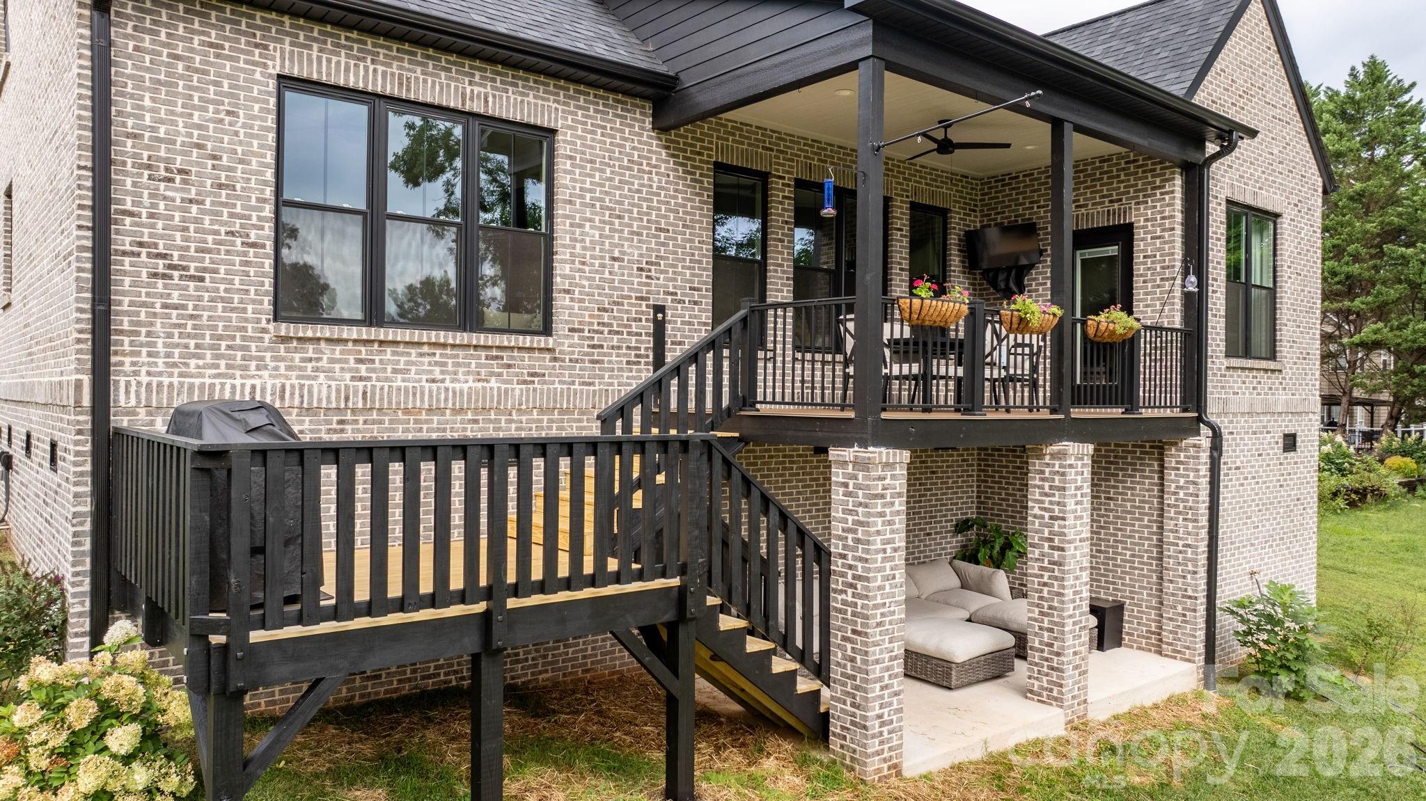 1116 Players Ridge Road