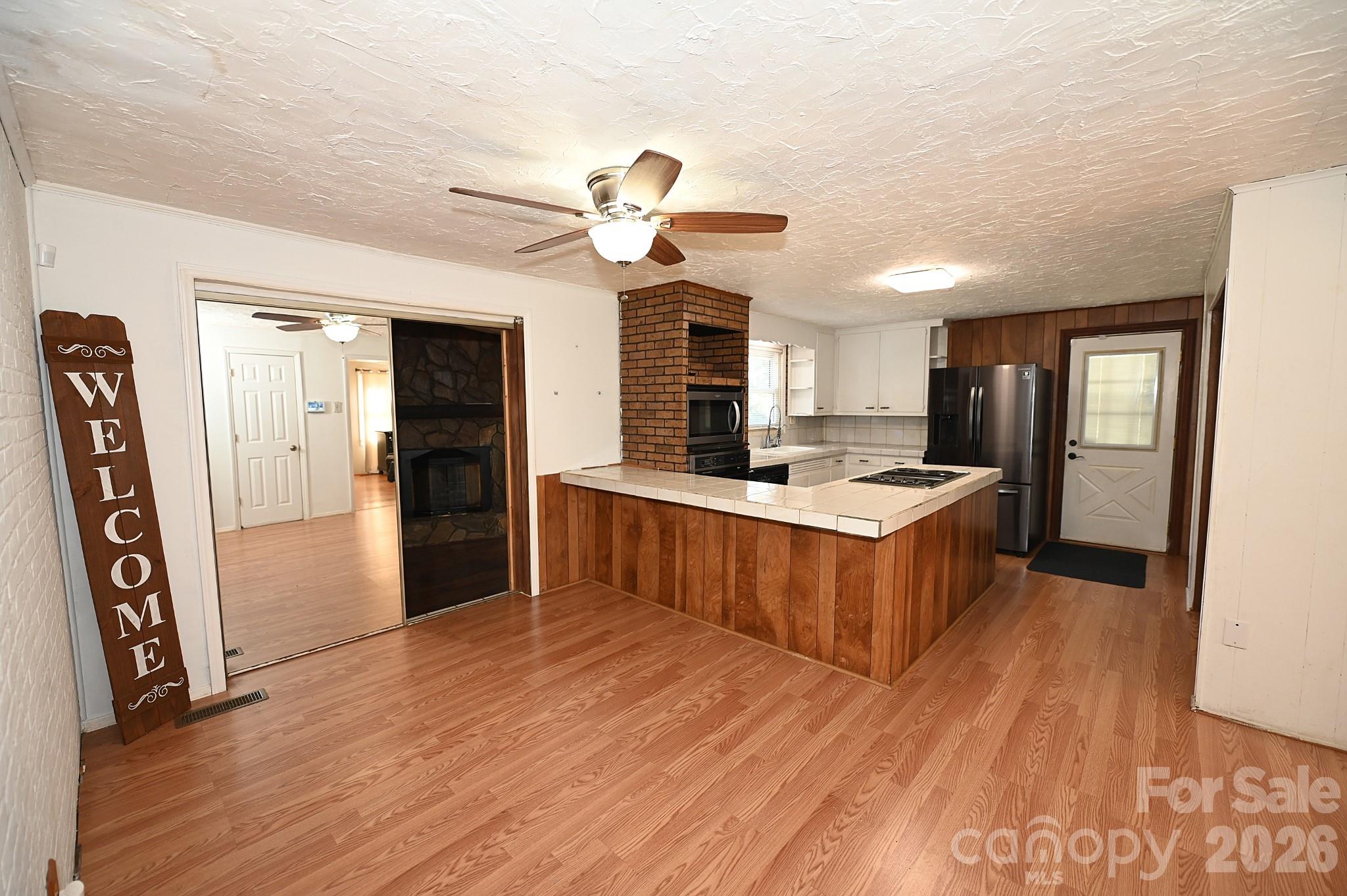 5190 Hidden Acres Lane
