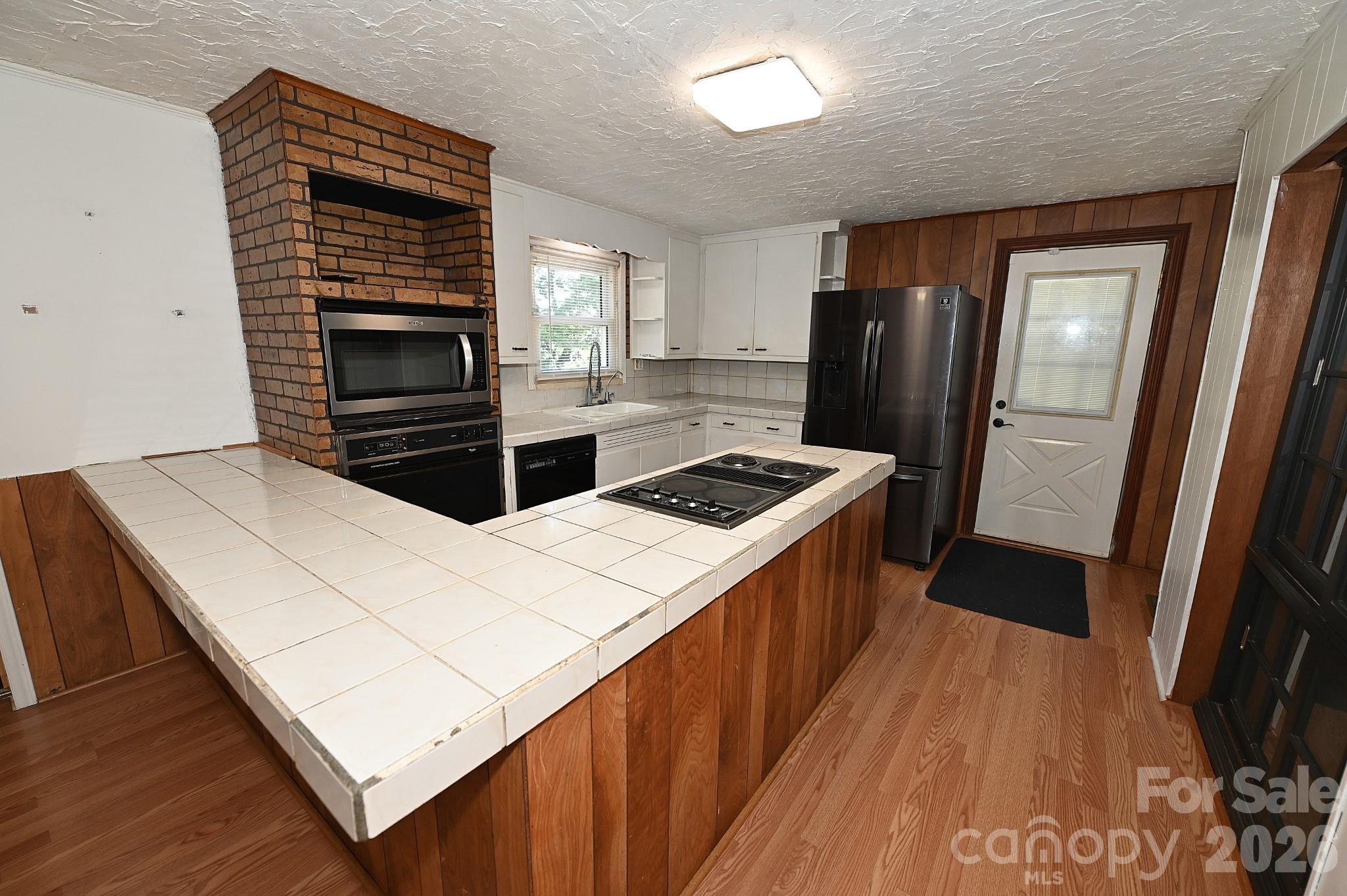 5190 Hidden Acres Lane