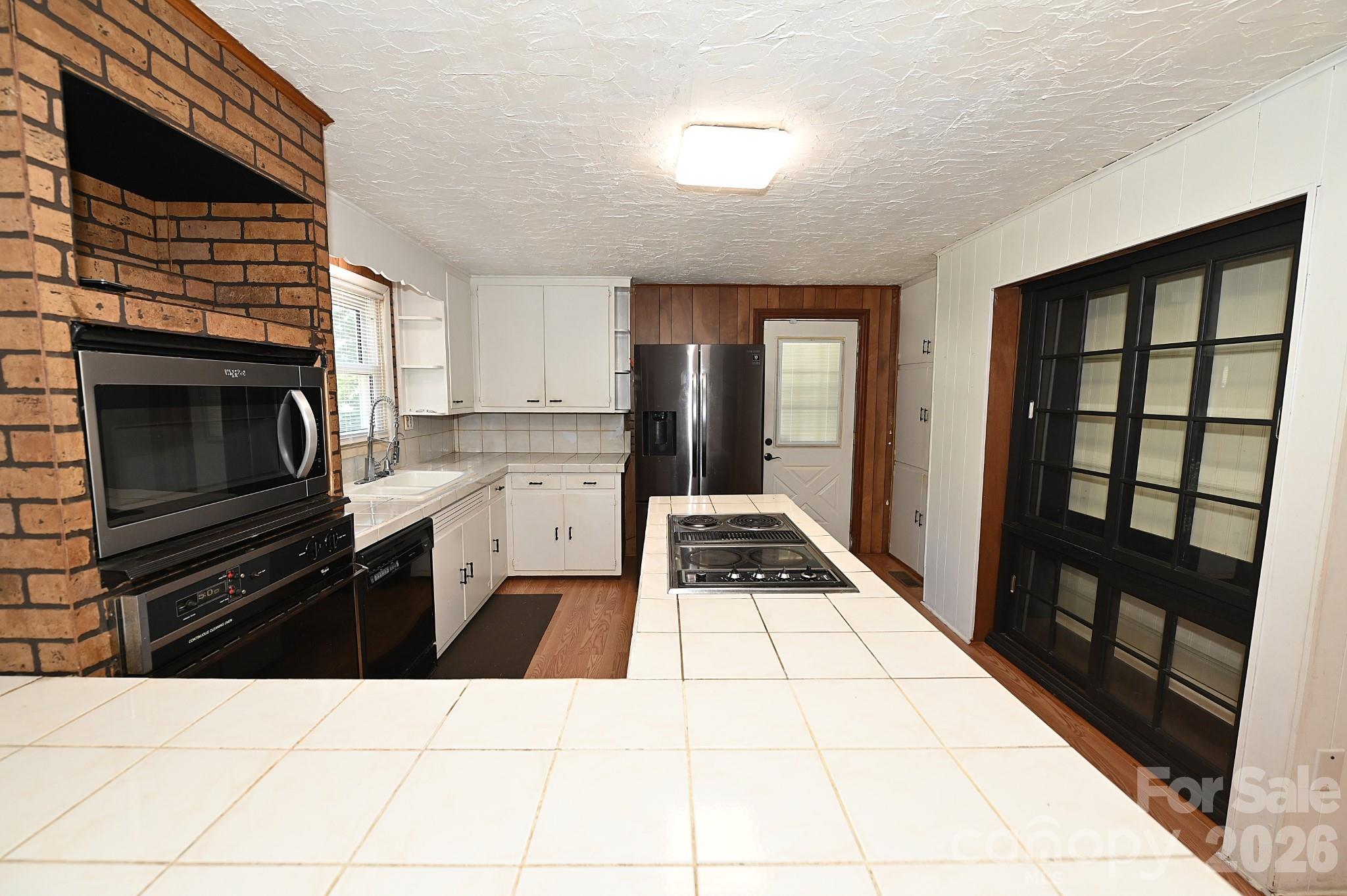 5190 Hidden Acres Lane