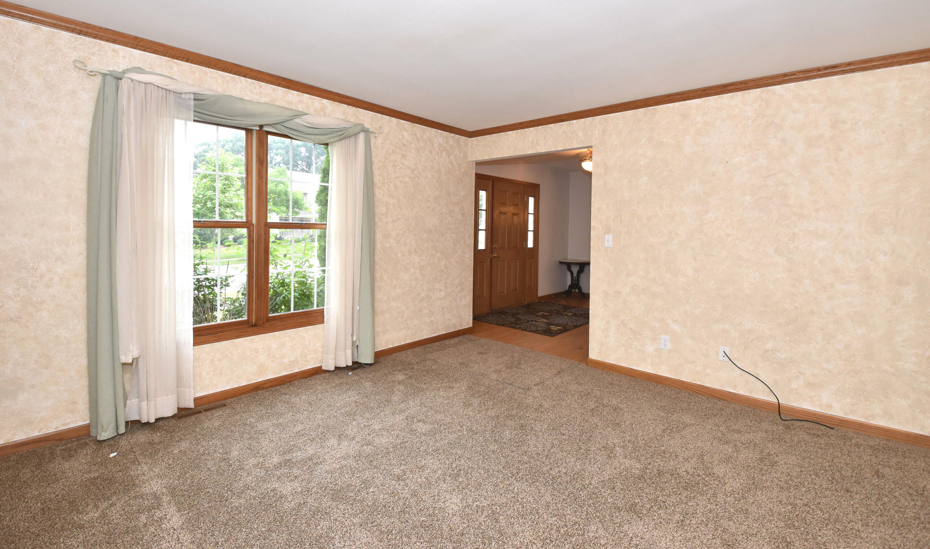 841 Lynnewood Dr