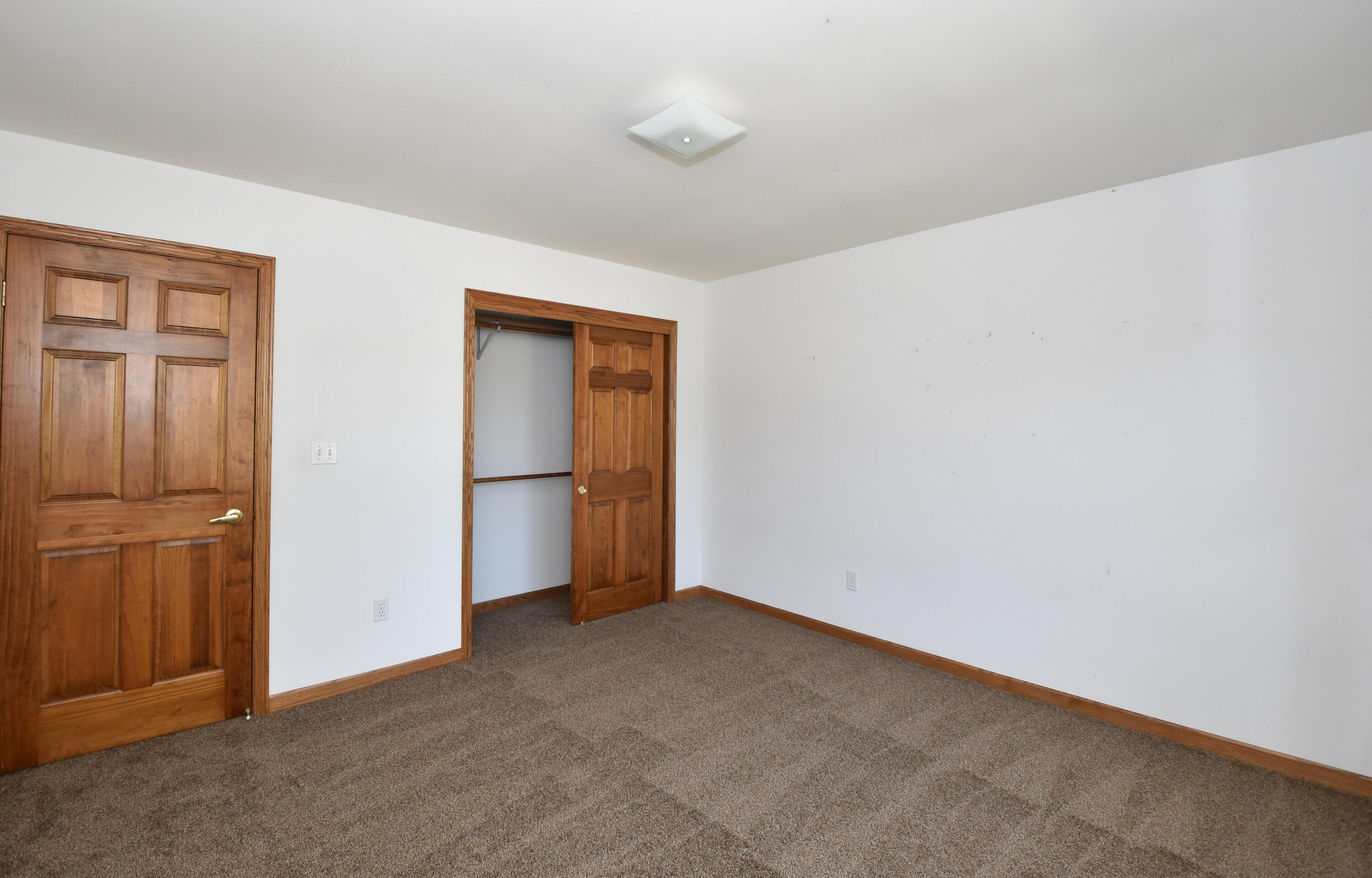 841 Lynnewood Dr