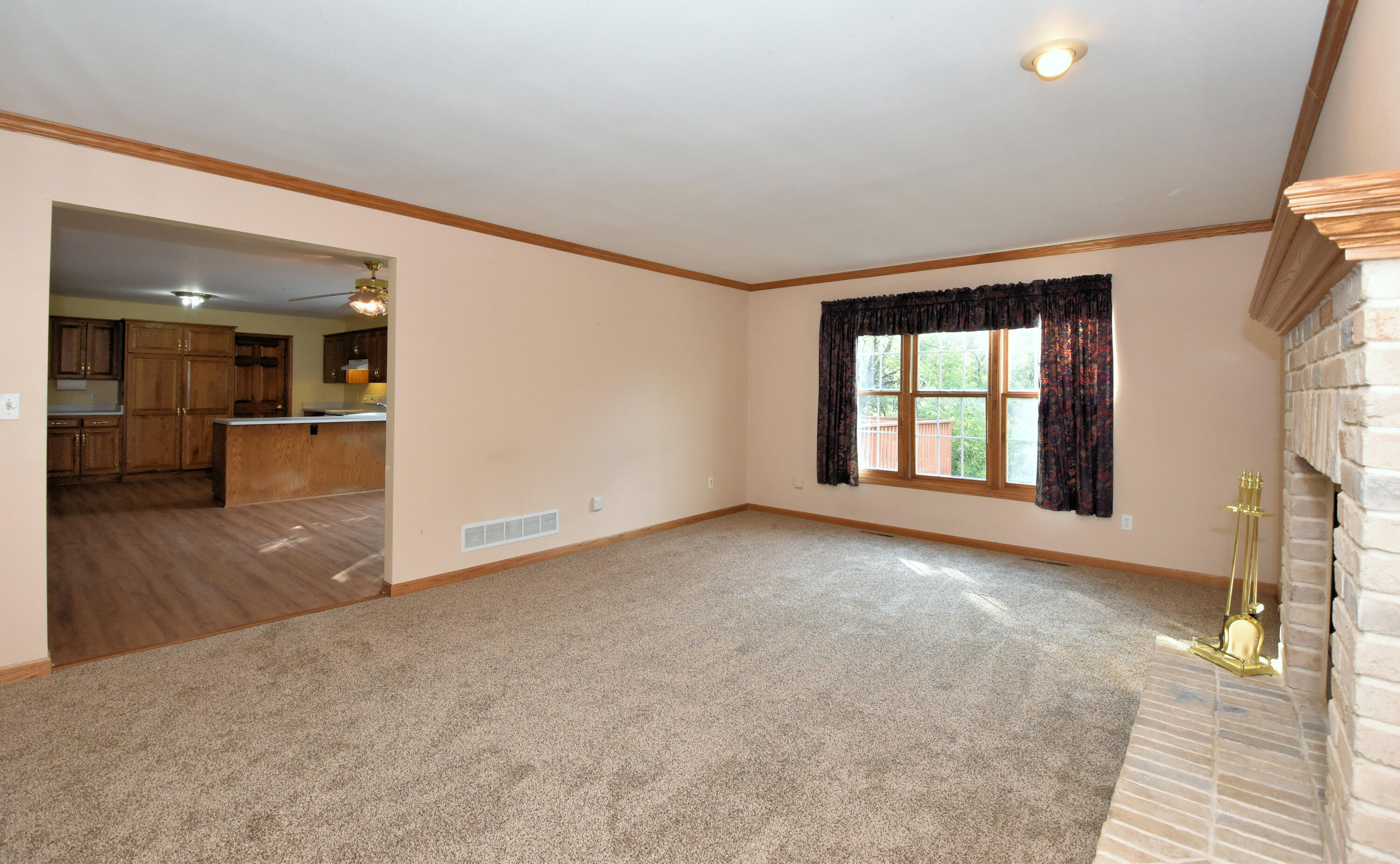841 Lynnewood Dr