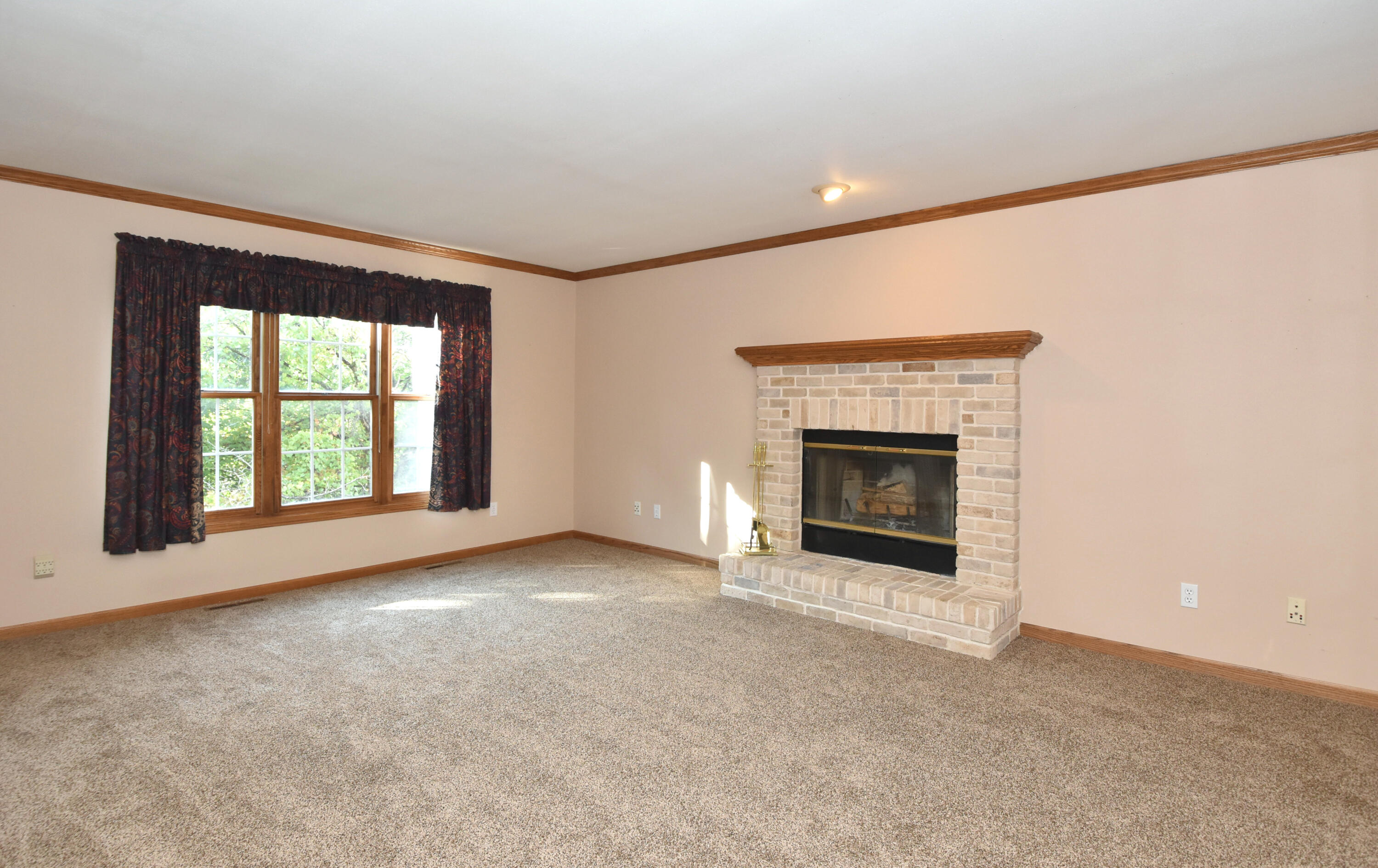 841 Lynnewood Dr