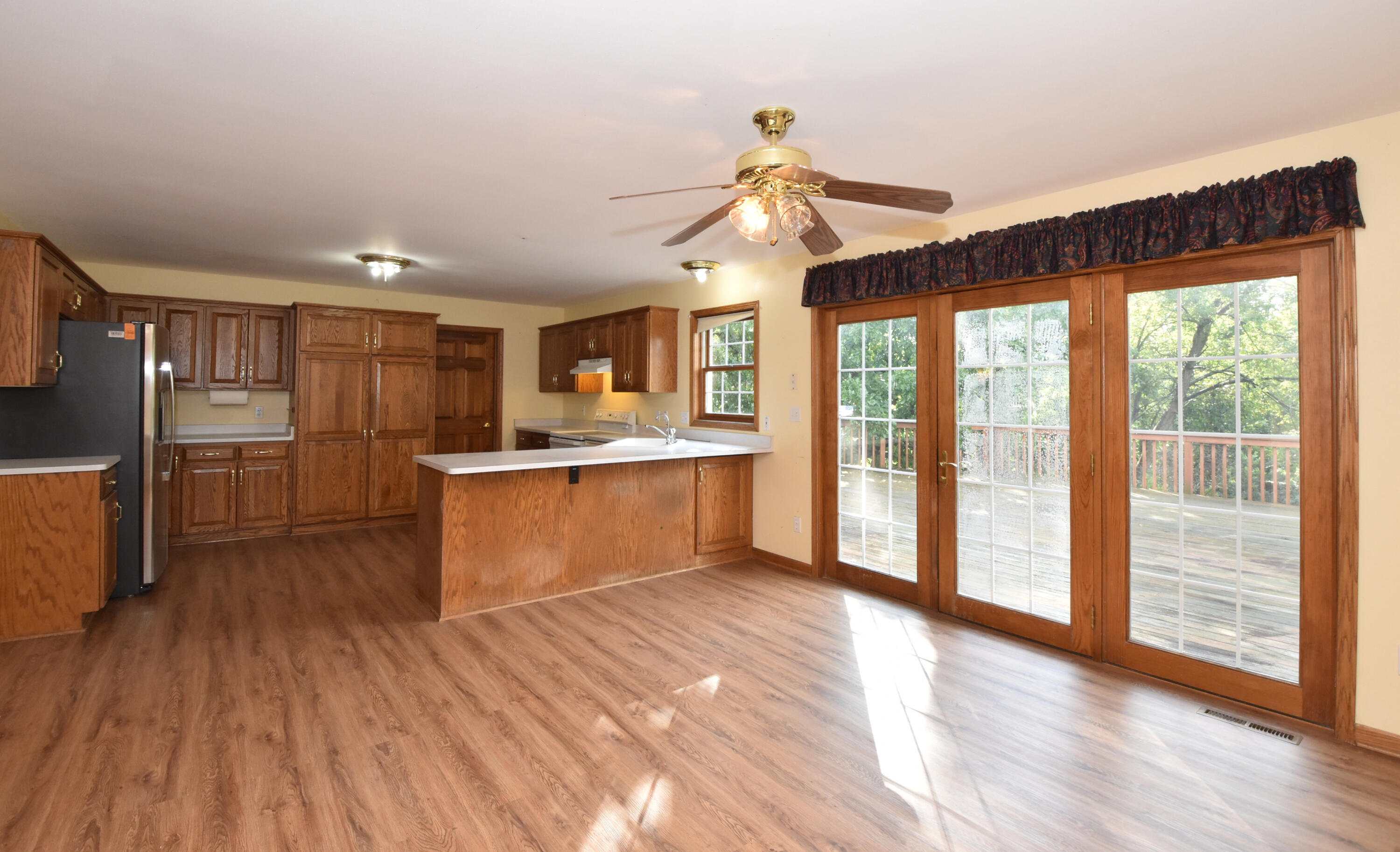 841 Lynnewood Dr