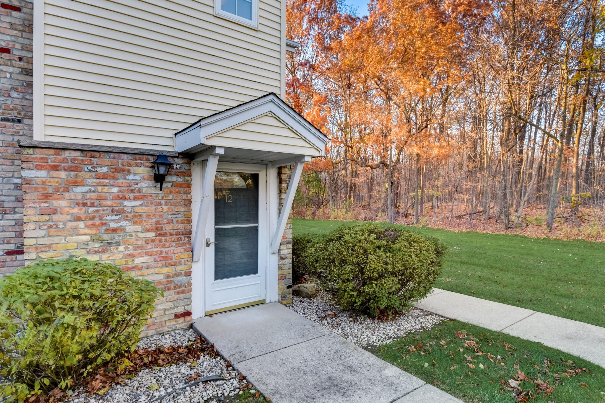 330 W Aspen Dr 12