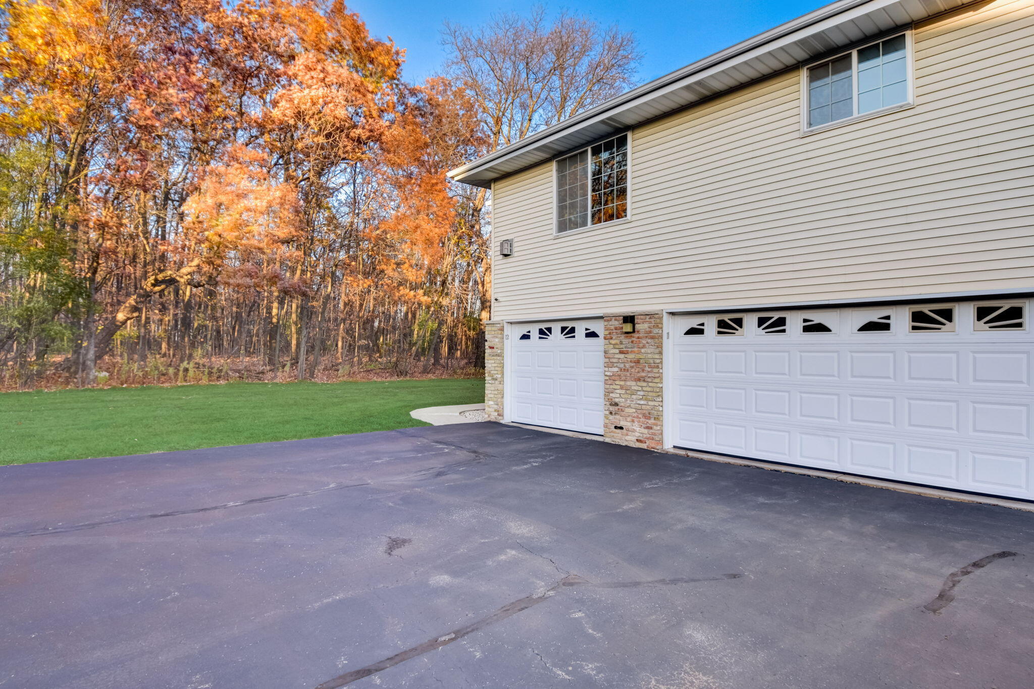 330 W Aspen Dr 12