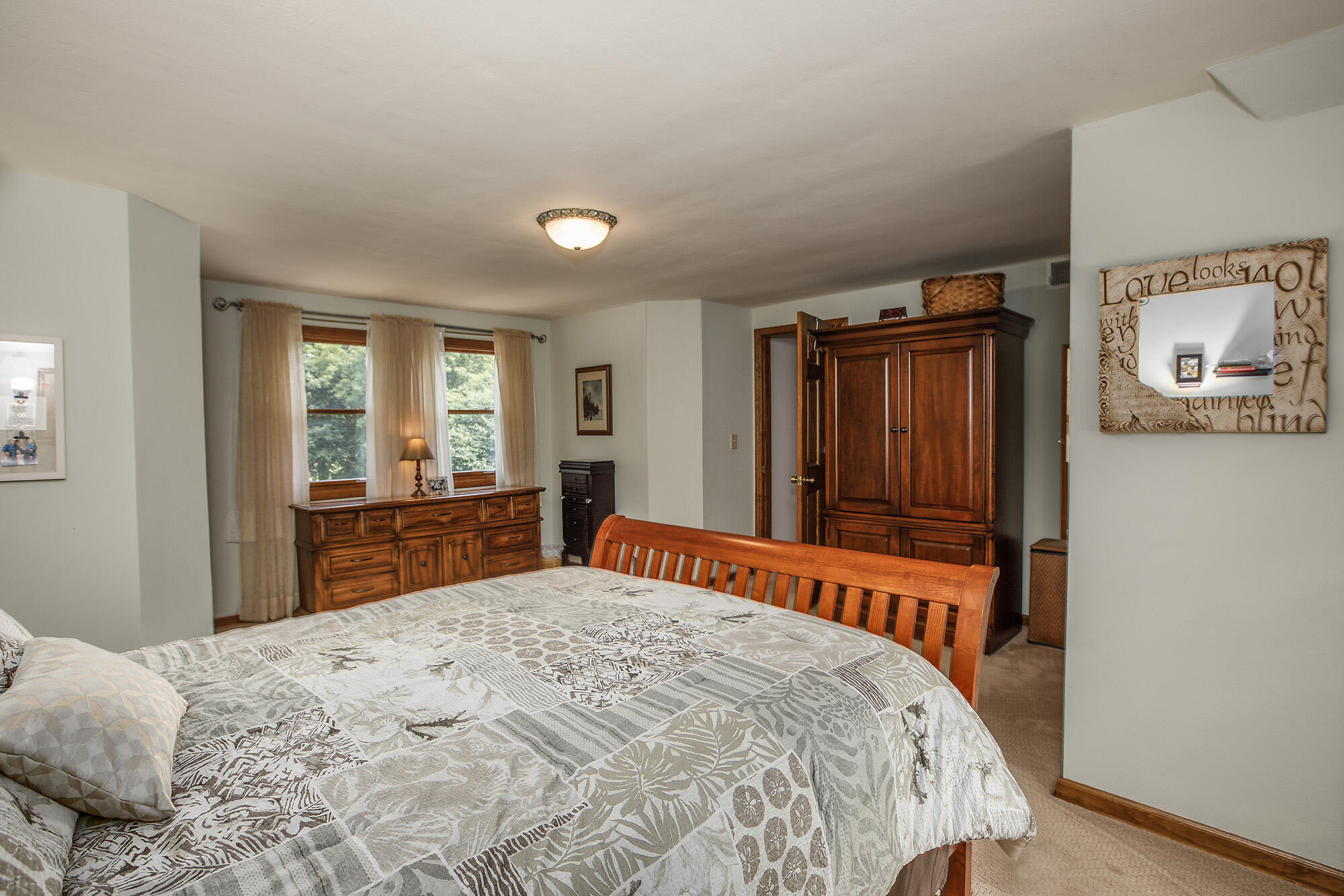 305 Fairview Ave