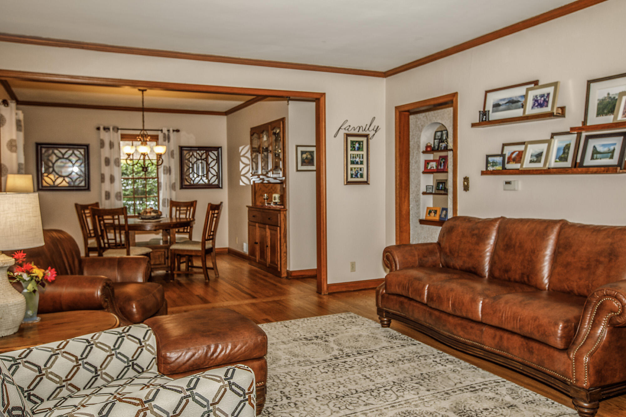 305 Fairview Ave