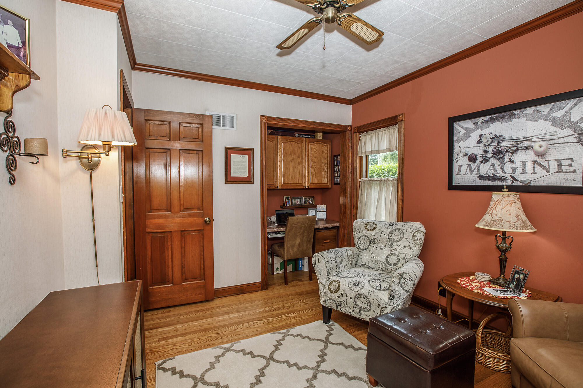305 Fairview Ave