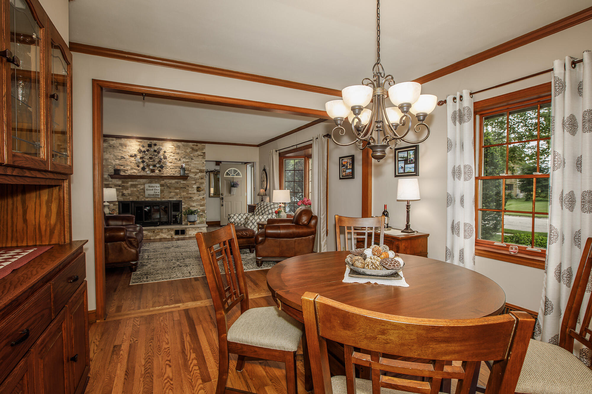 305 Fairview Ave