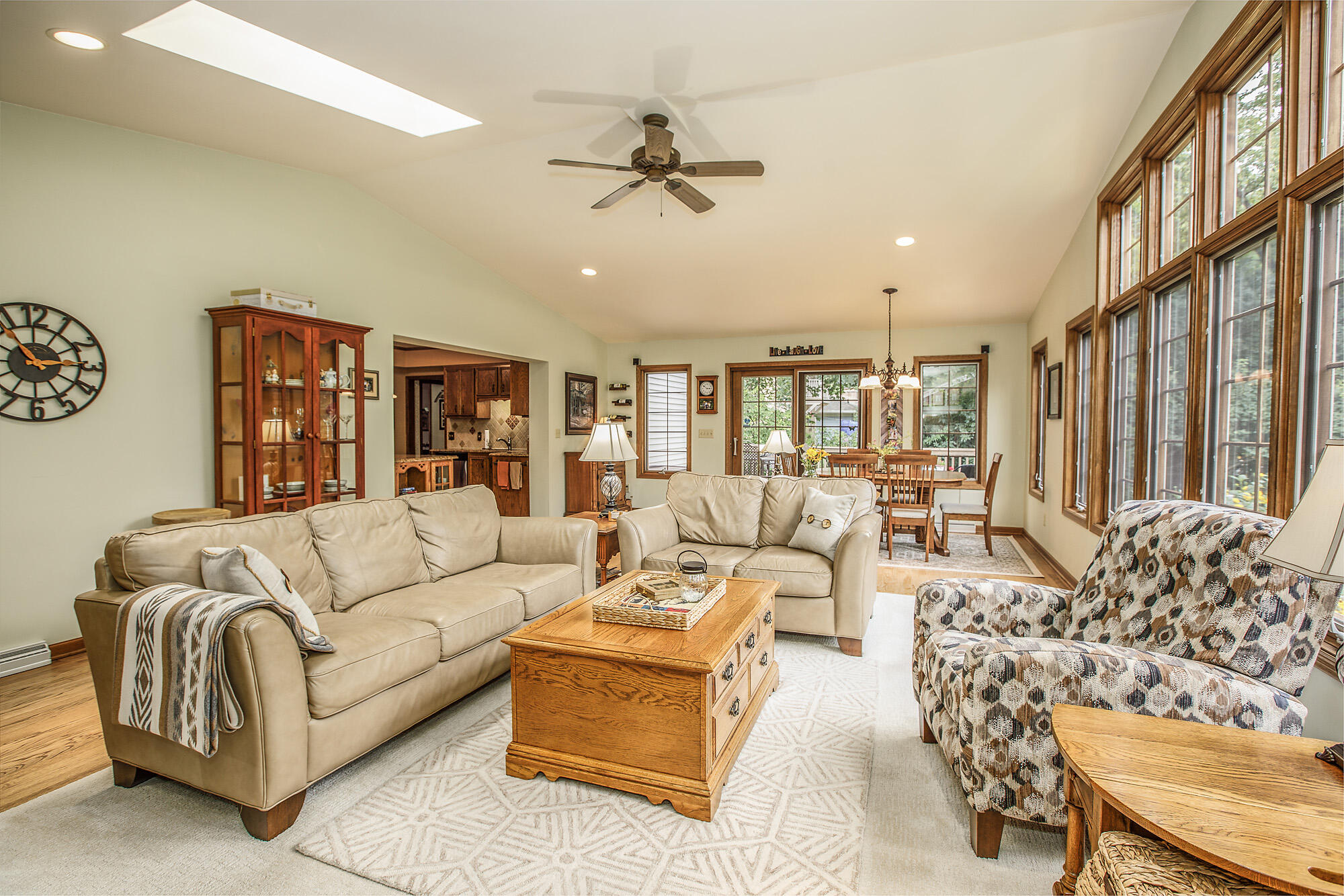 305 Fairview Ave
