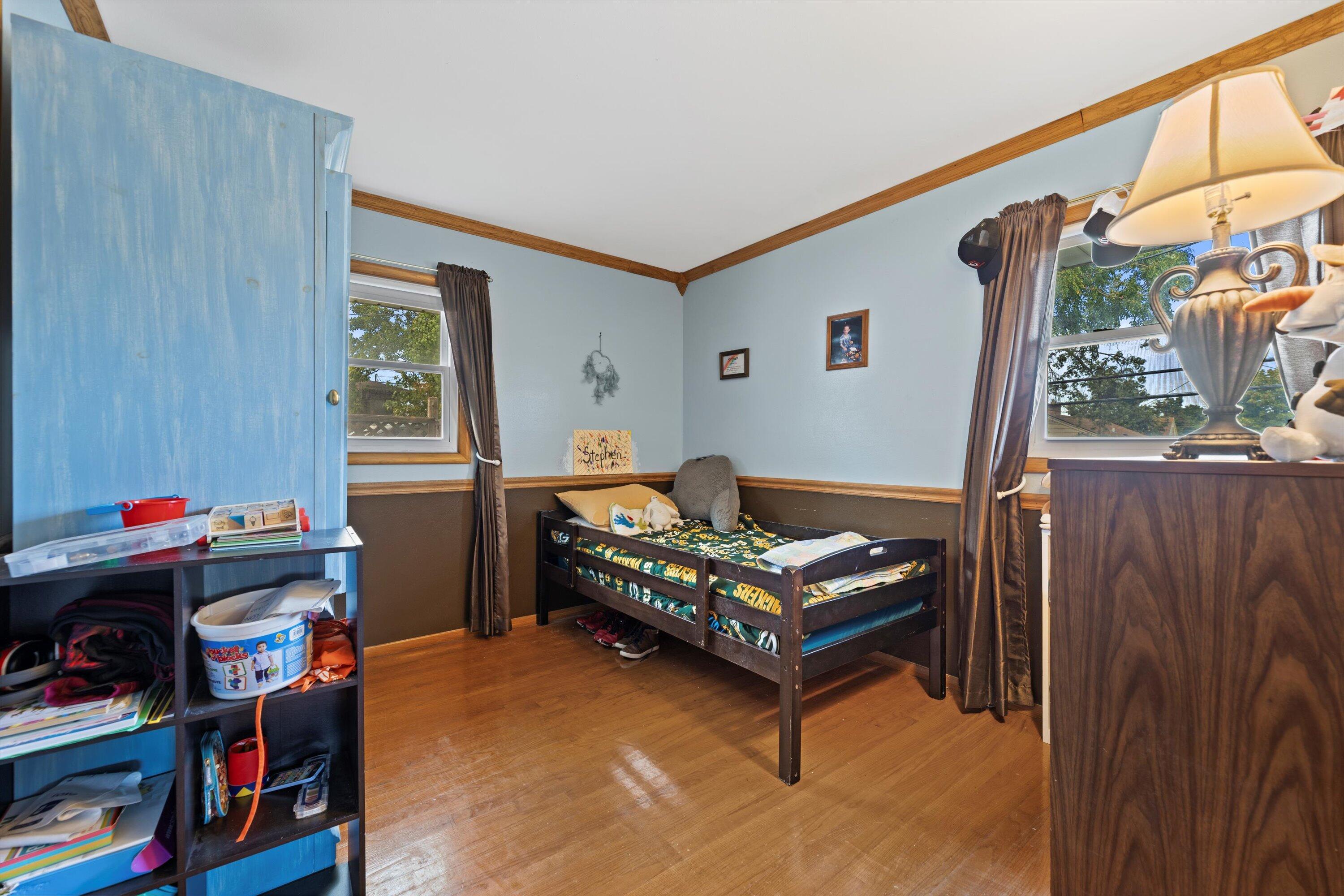 432 S 92nd Sts